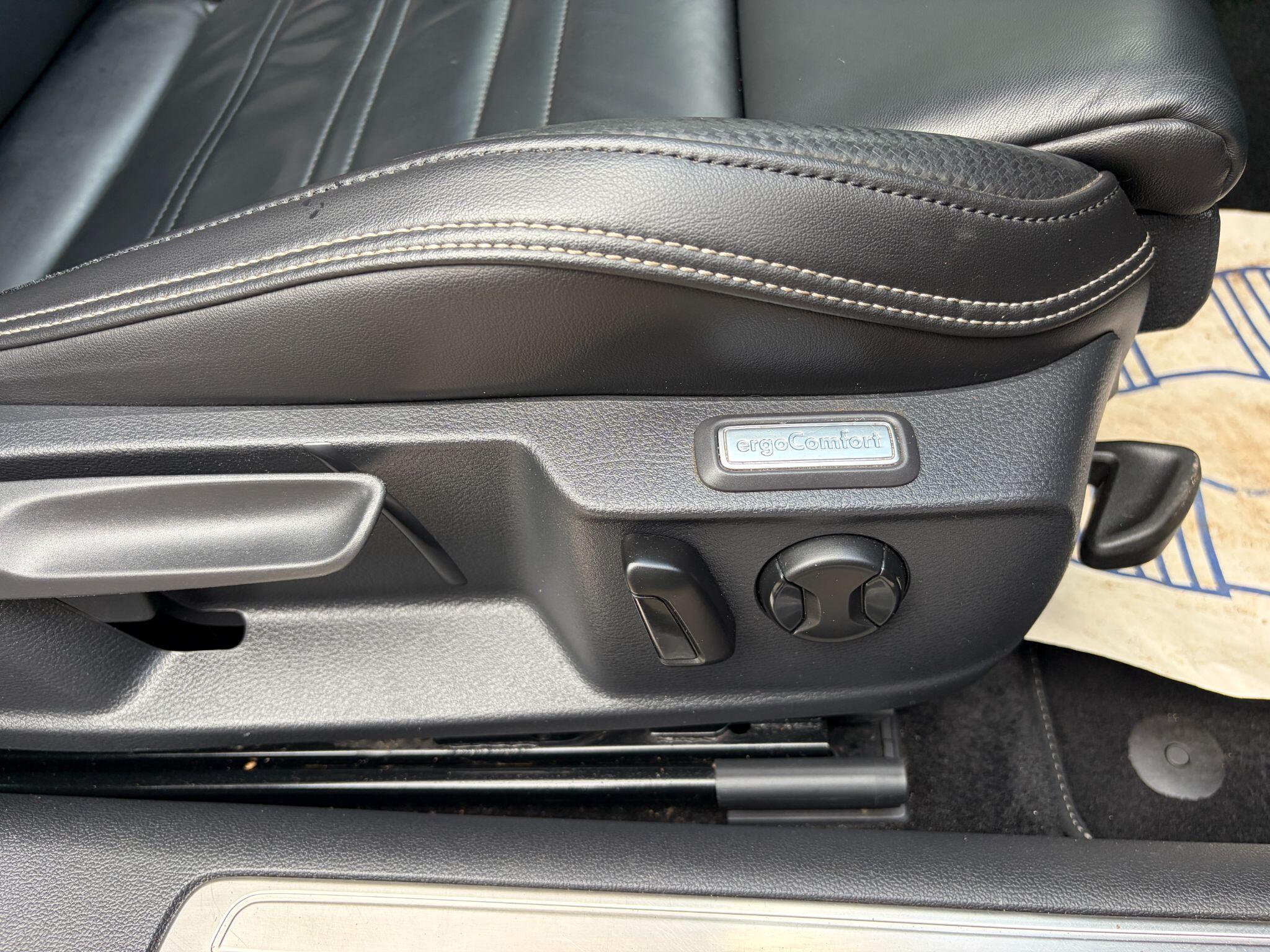 Volkswagen Passat view 27