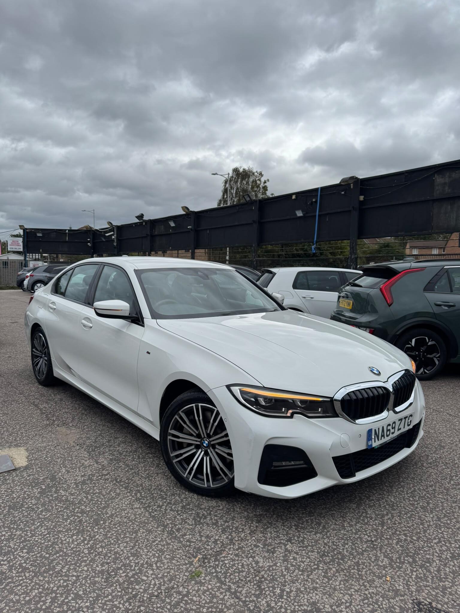 BMW 3 Series view 9