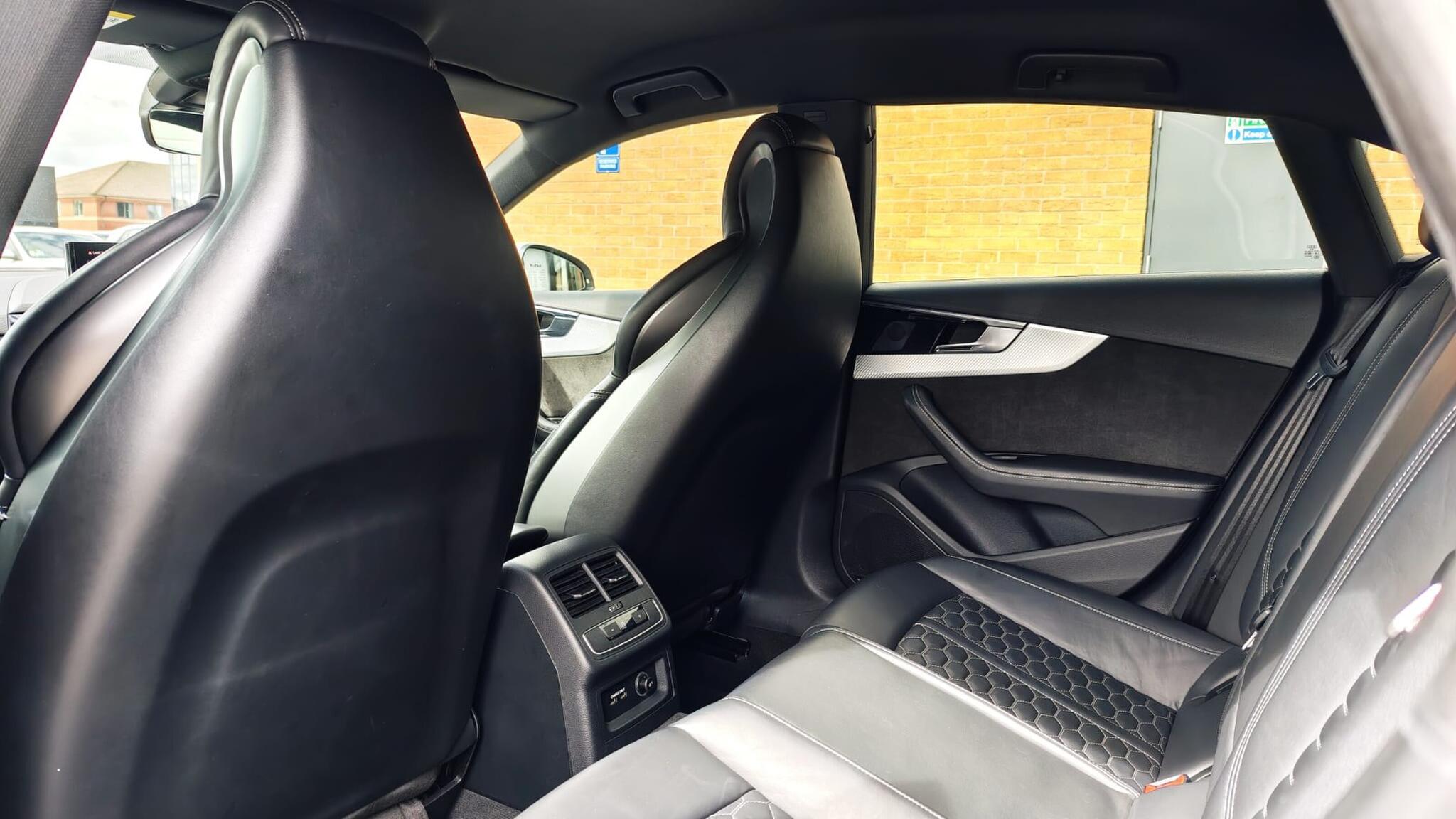 Audi RS5 view 39