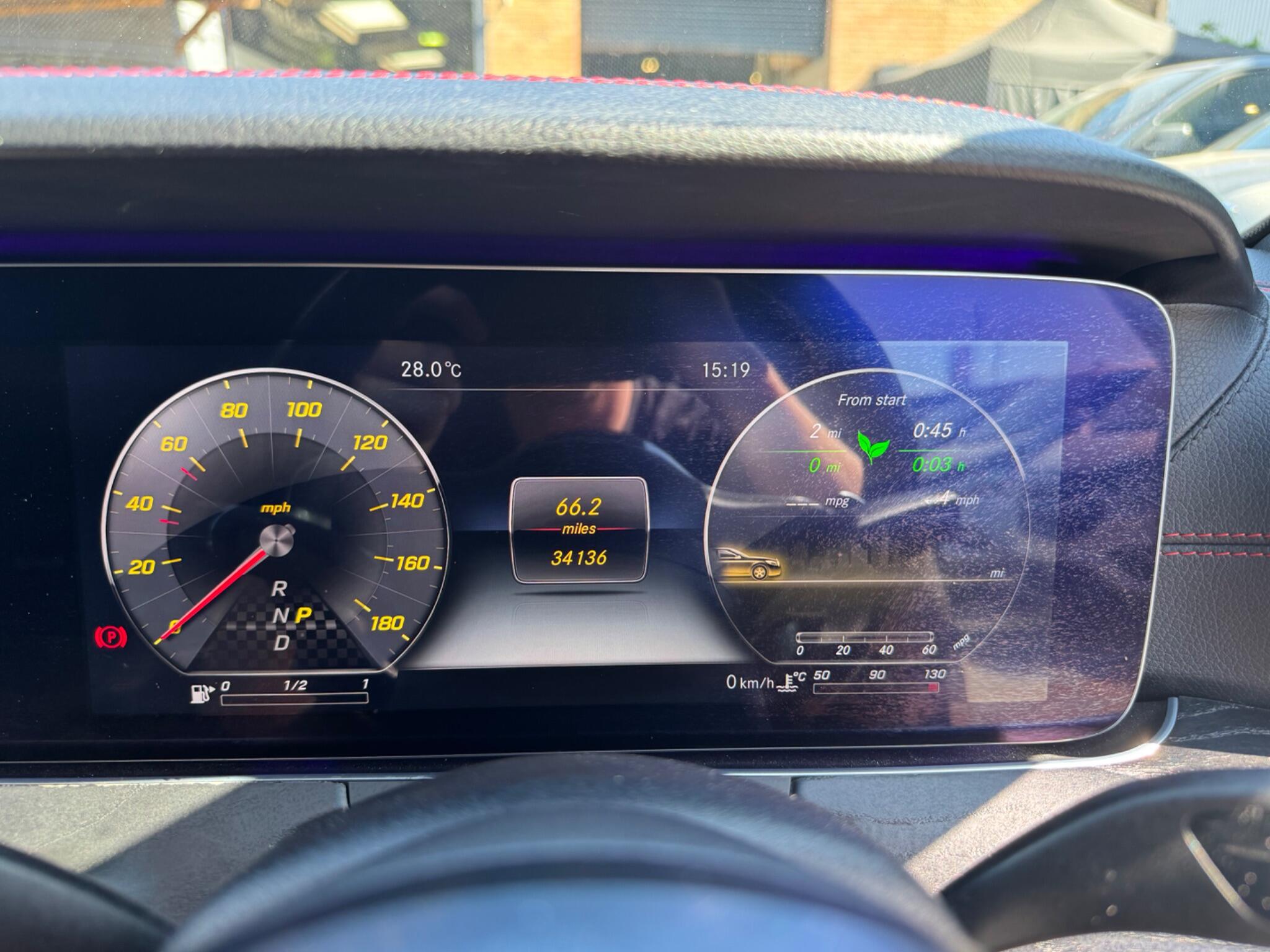 Mercedes-Benz E Class view 26