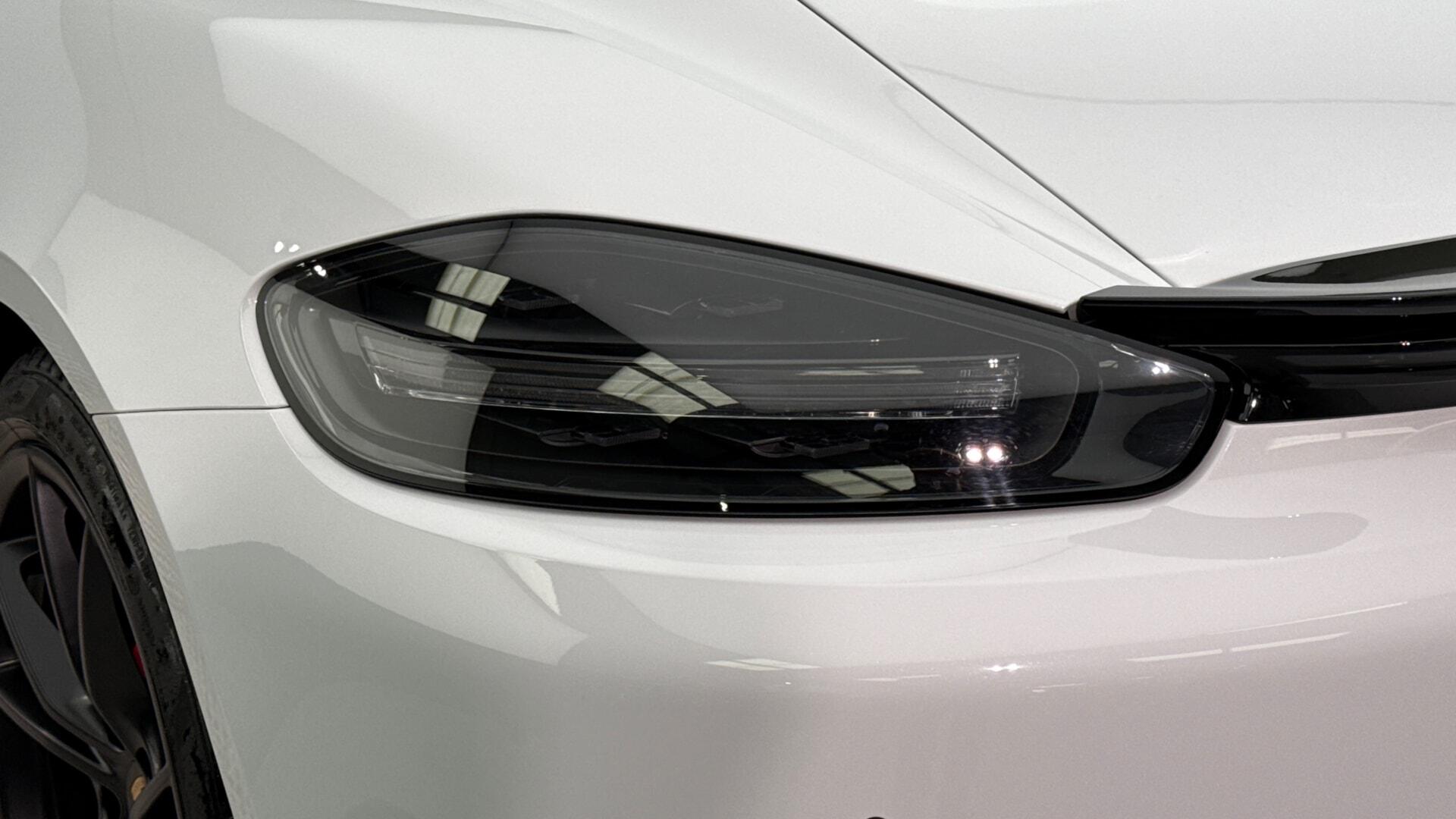 Porsche Cayman view 23