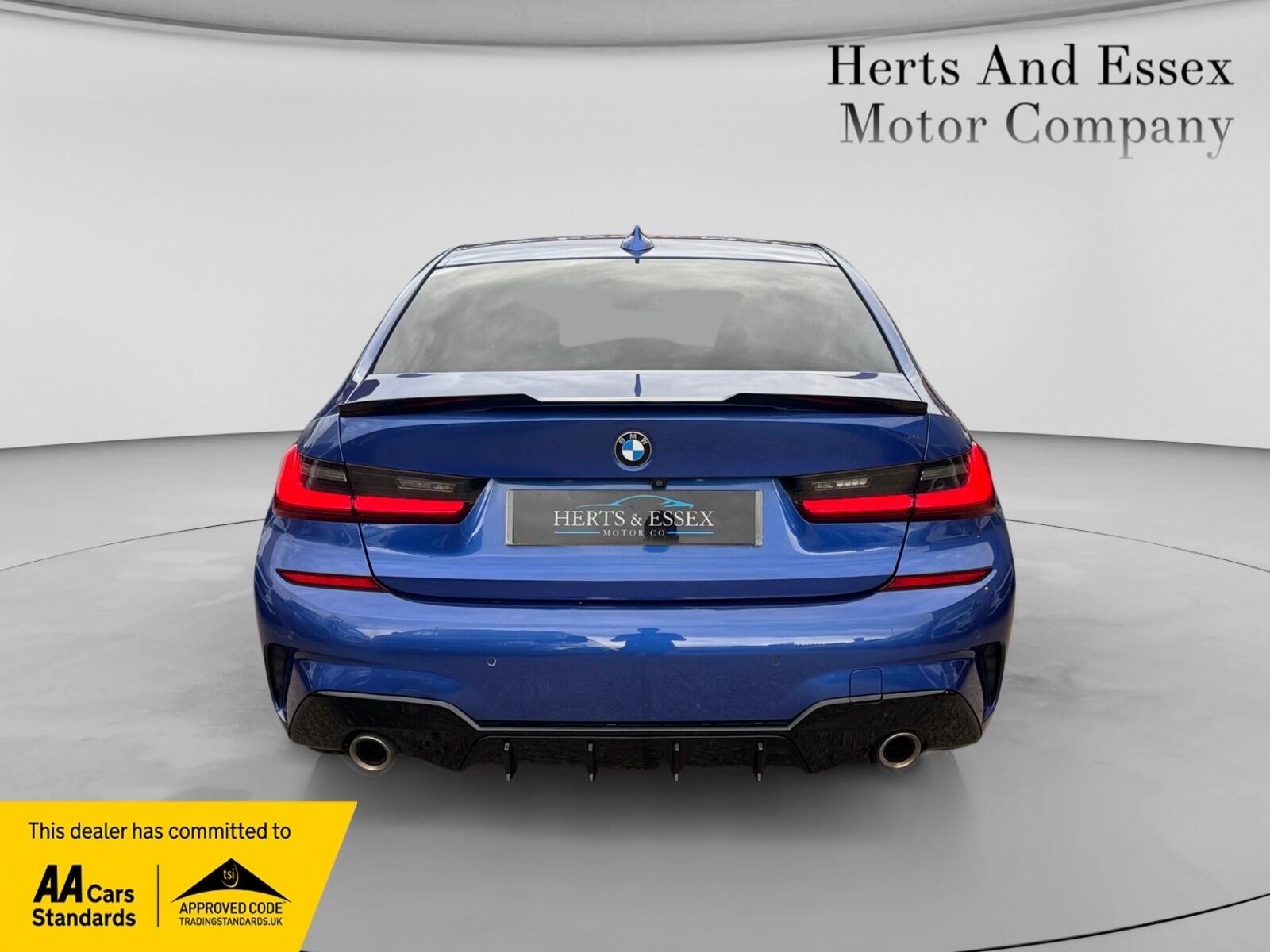 BMW 3 Series view 6