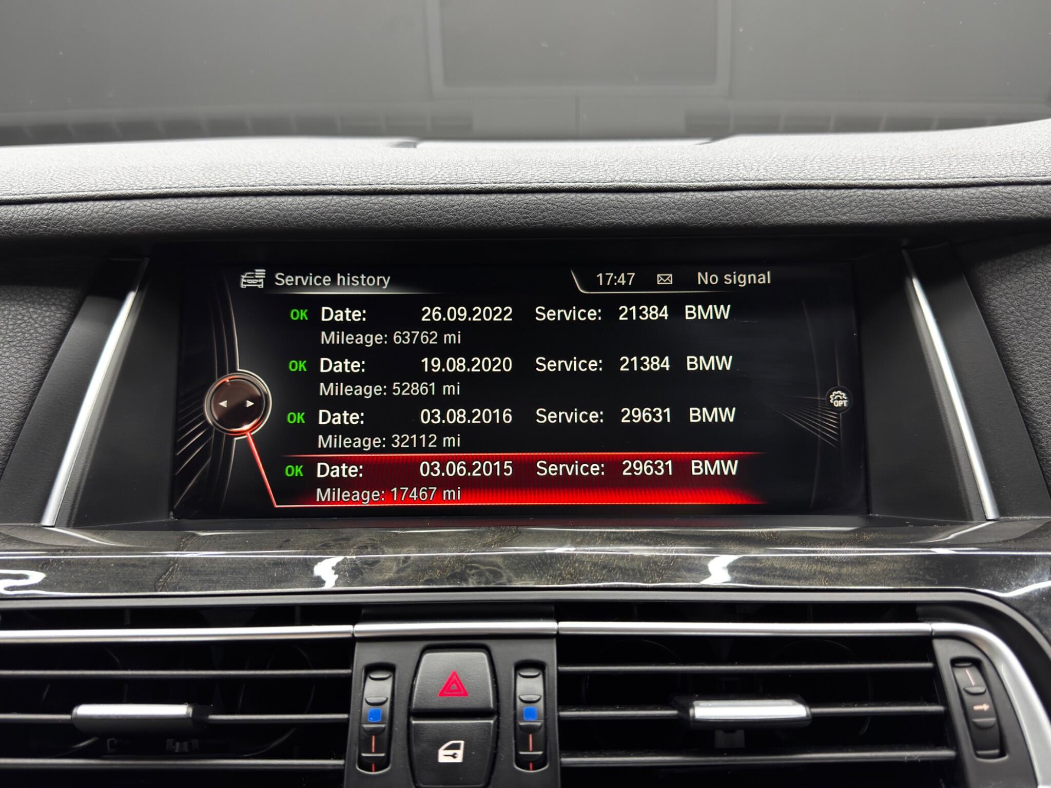 BMW 7 Series view 38