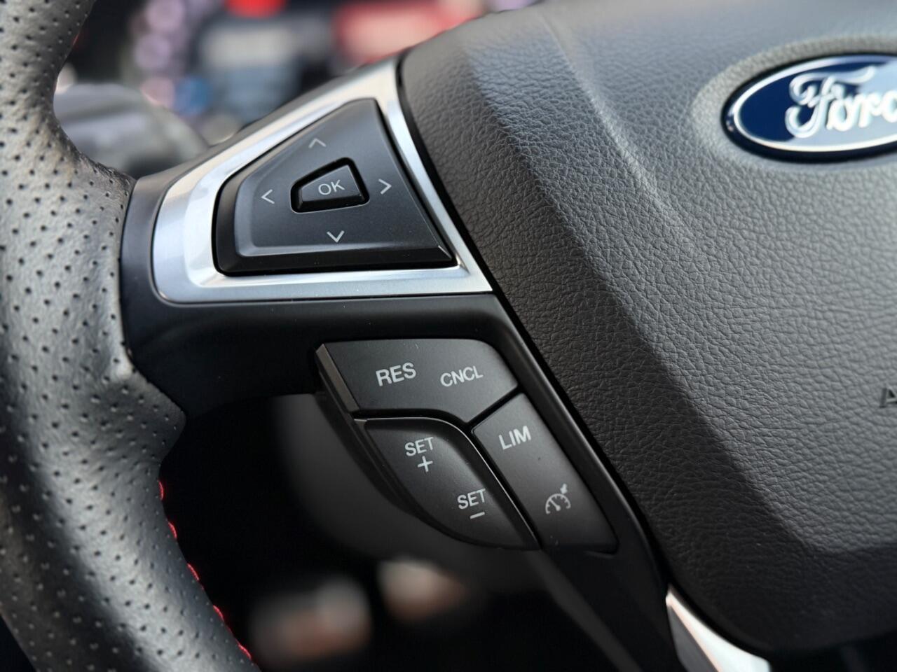 Ford Mondeo view 38