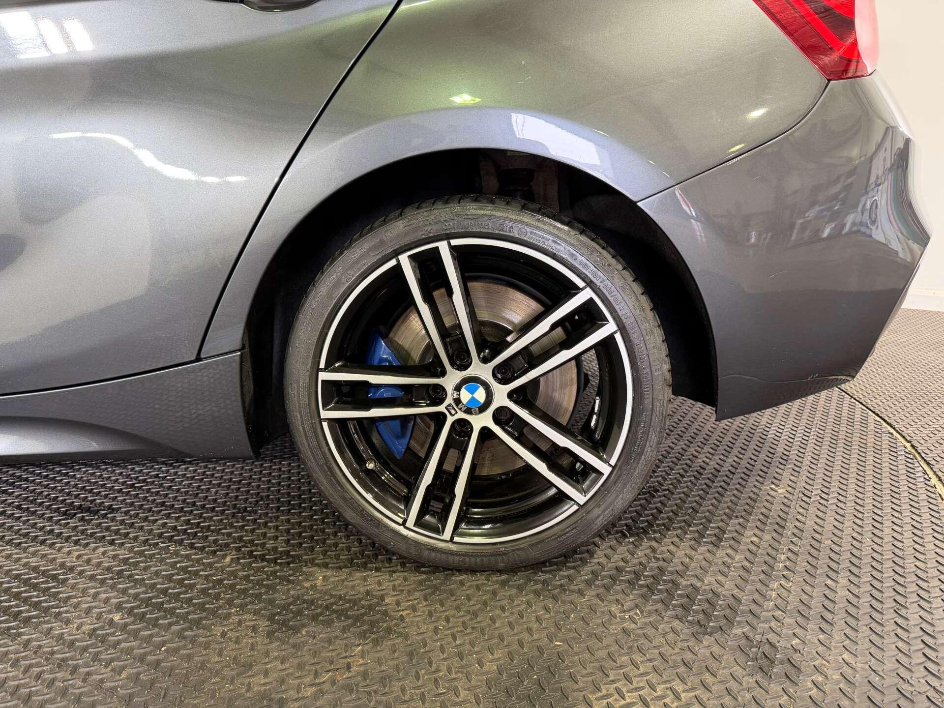 BMW 1 Series view 60