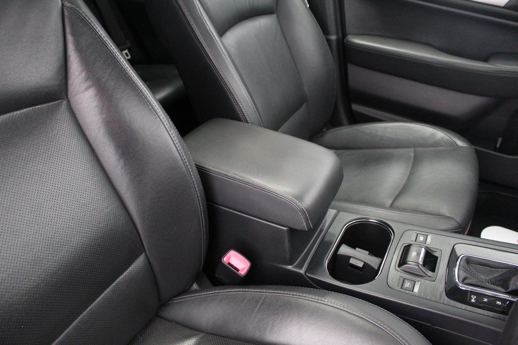 Subaru Outback view 45