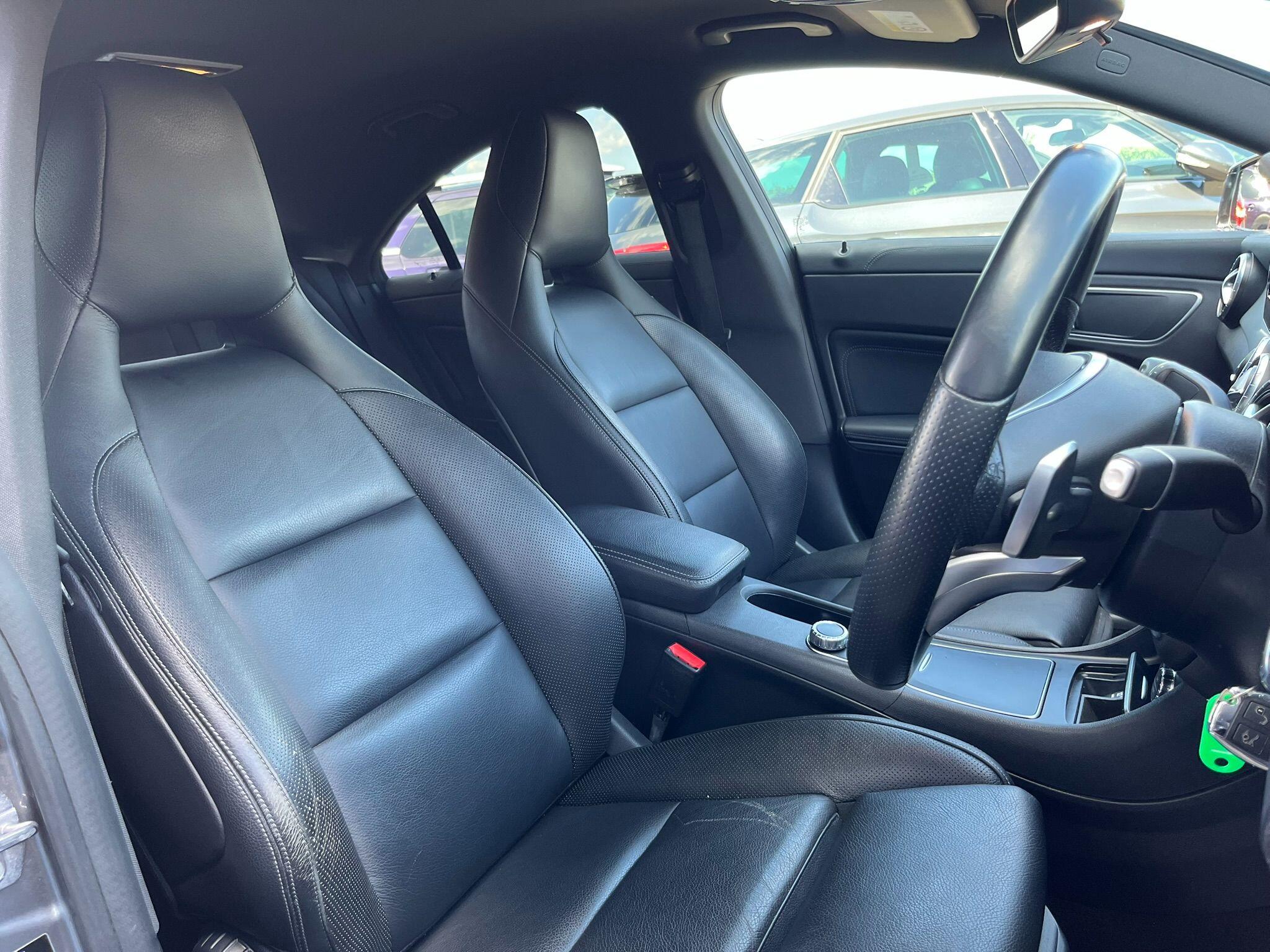 Mercedes-Benz Cla view 13