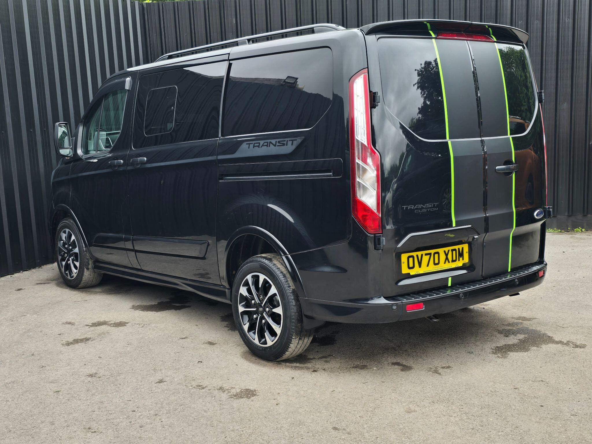 Ford Transit Custom view 5
