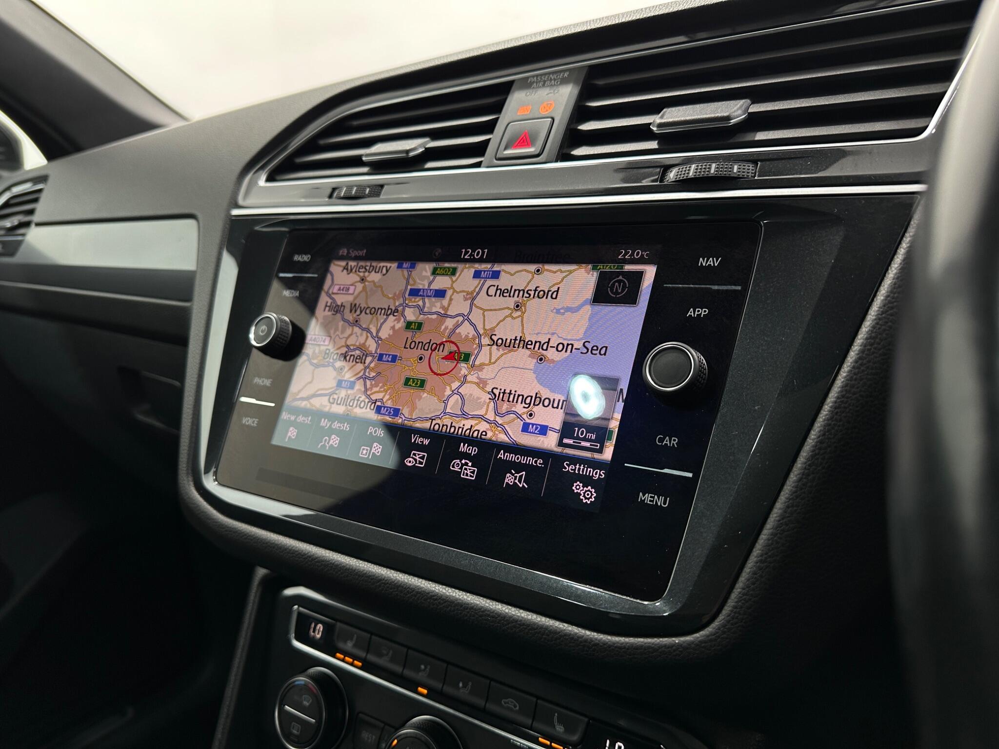Volkswagen Tiguan view 23