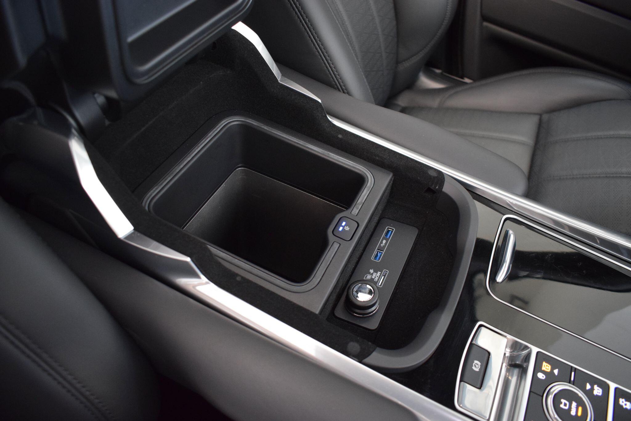 Land Rover Range Rover Sport view 16