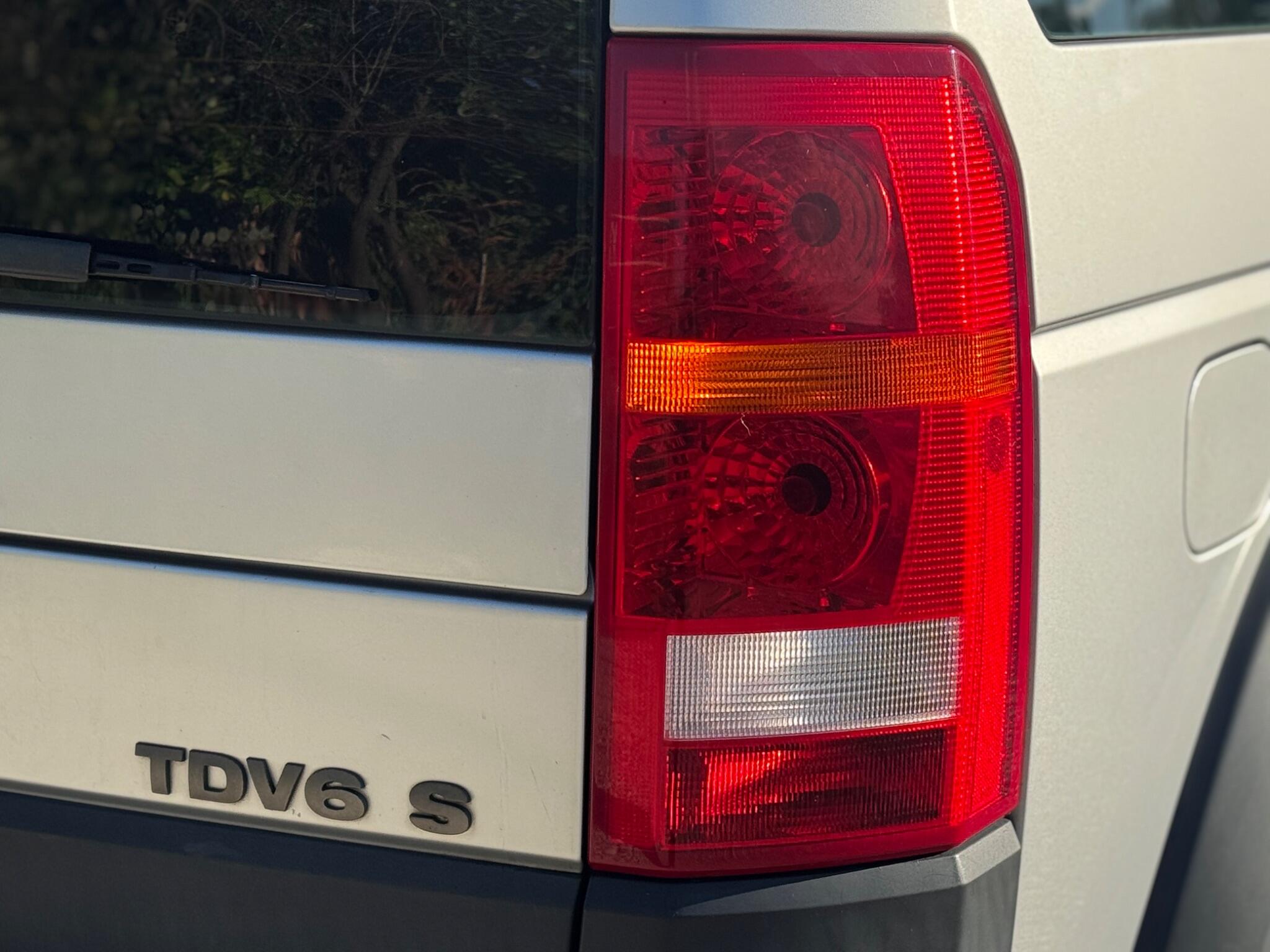 Land Rover Discovery view 61