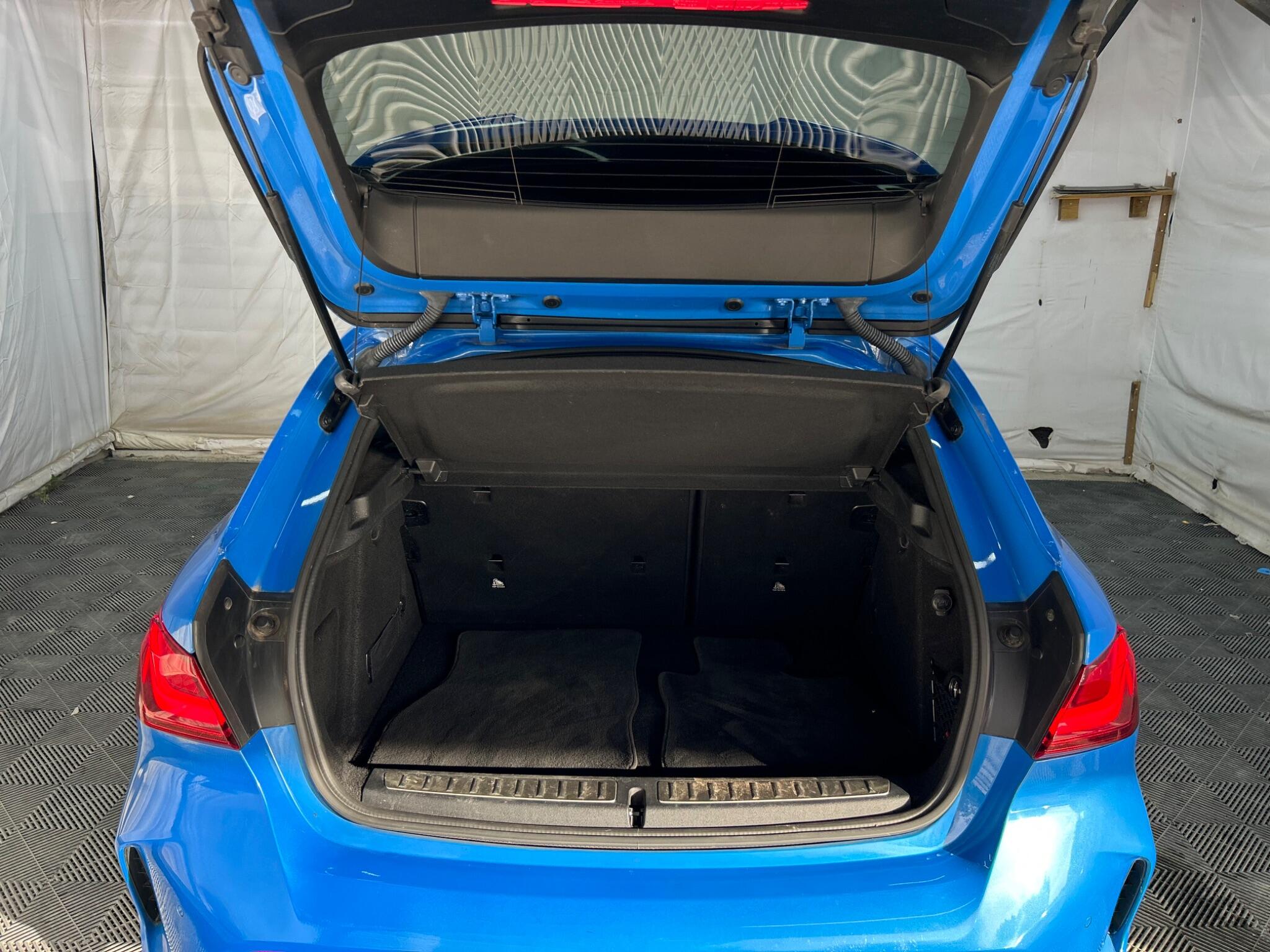 BMW 1 Series view 39