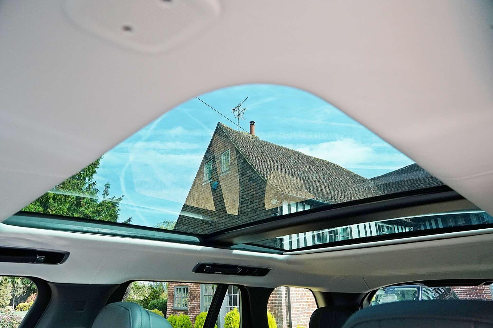 Land Rover Range Rover view 13
