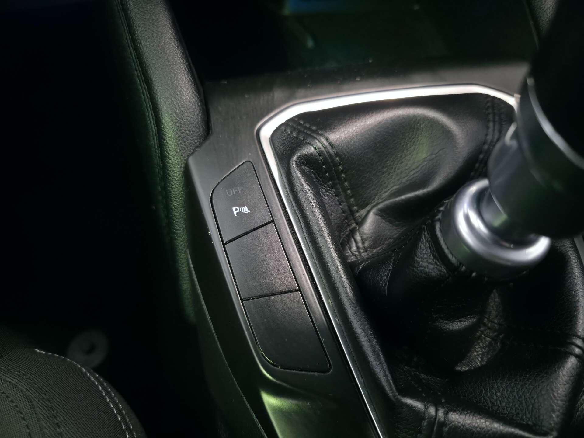 Ford Focus view 45
