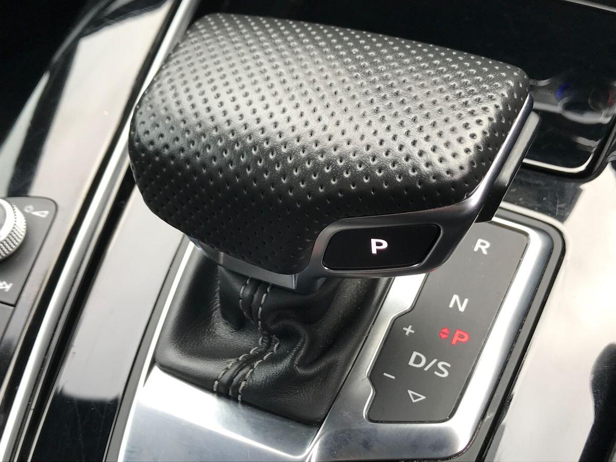Audi A4 view 17