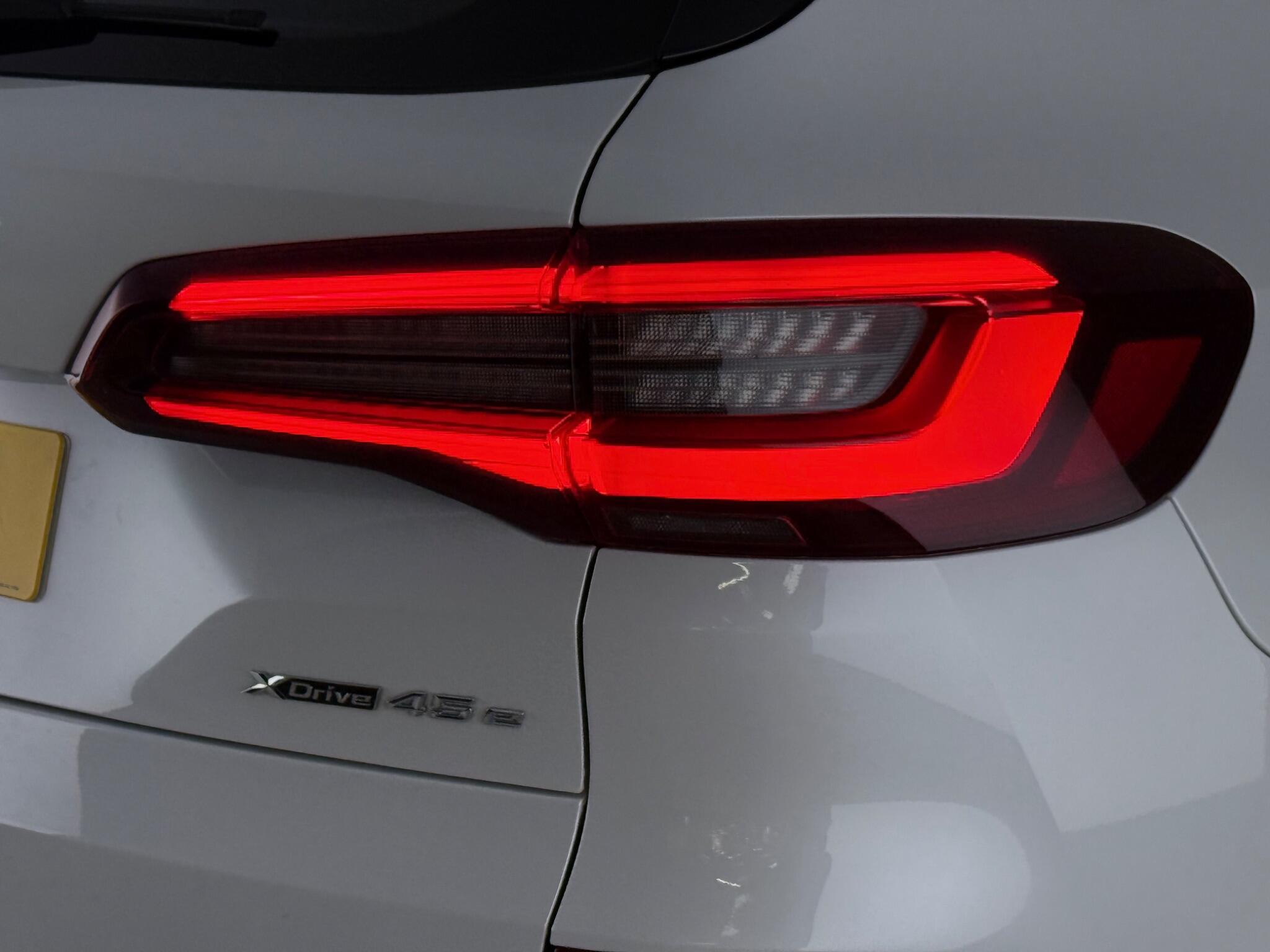 BMW X5 view 6