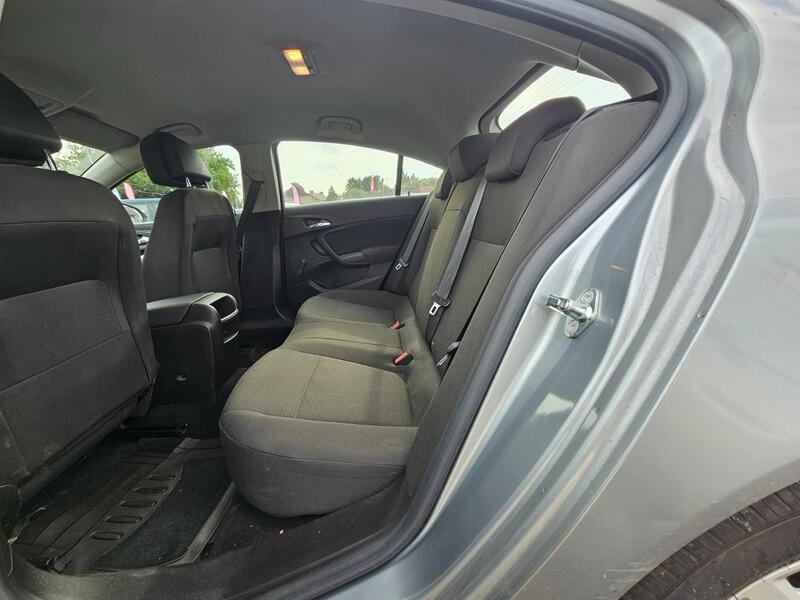 2010 Vauxhall Insignia 2.0 CDTi S Euro 5 5dr • 75,000 miles image 11