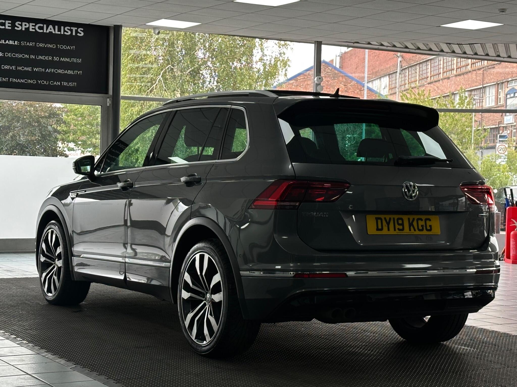 Volkswagen Tiguan view 10