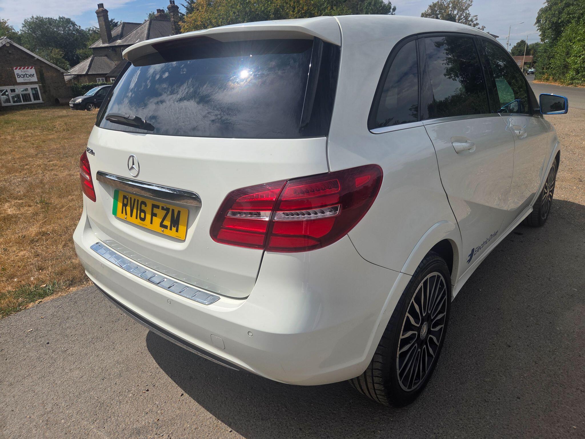 Mercedes-Benz B-Class view 11