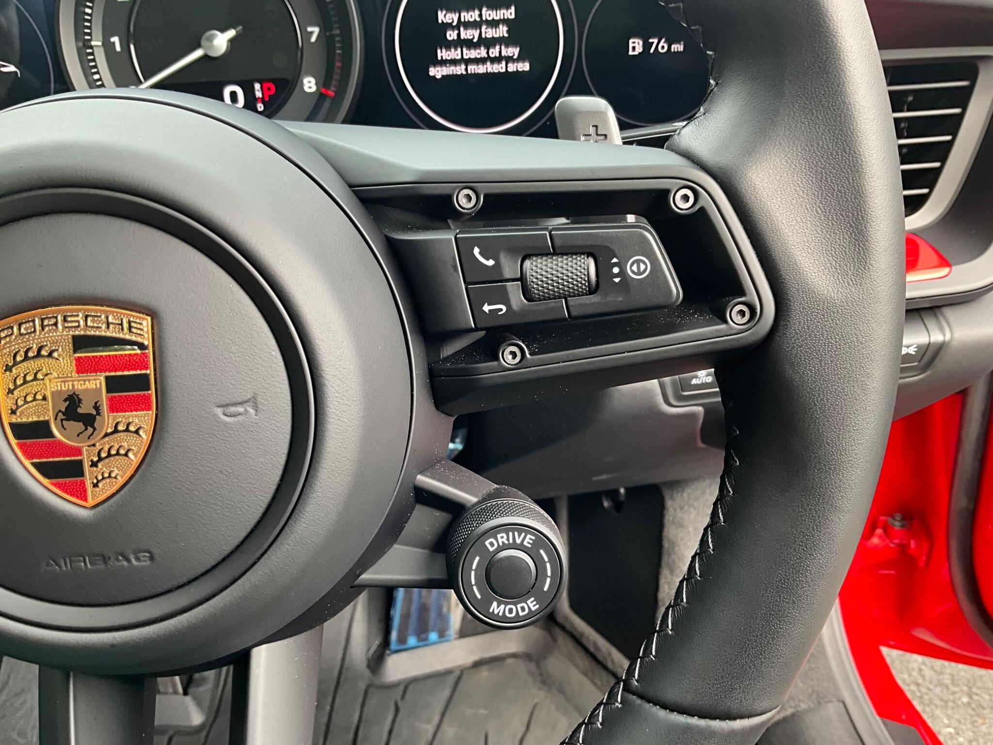 Porsche 911 view 32