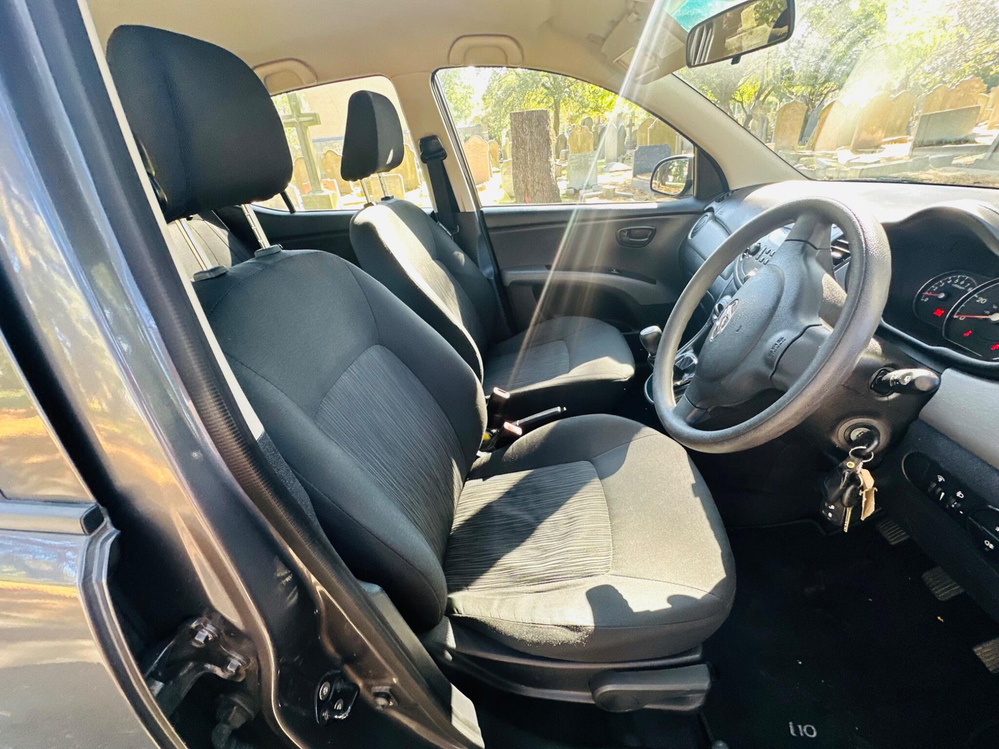 Hyundai i10 view 29