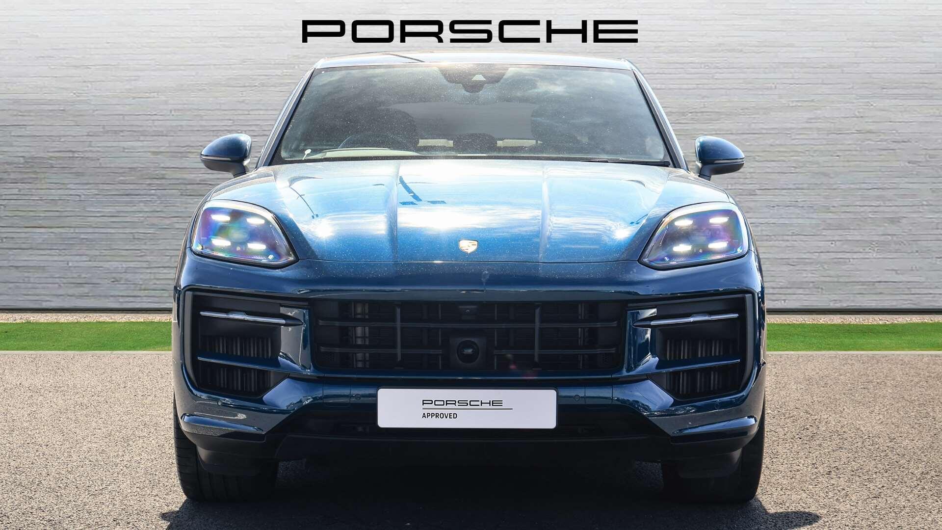 Porsche Cayenne view 9