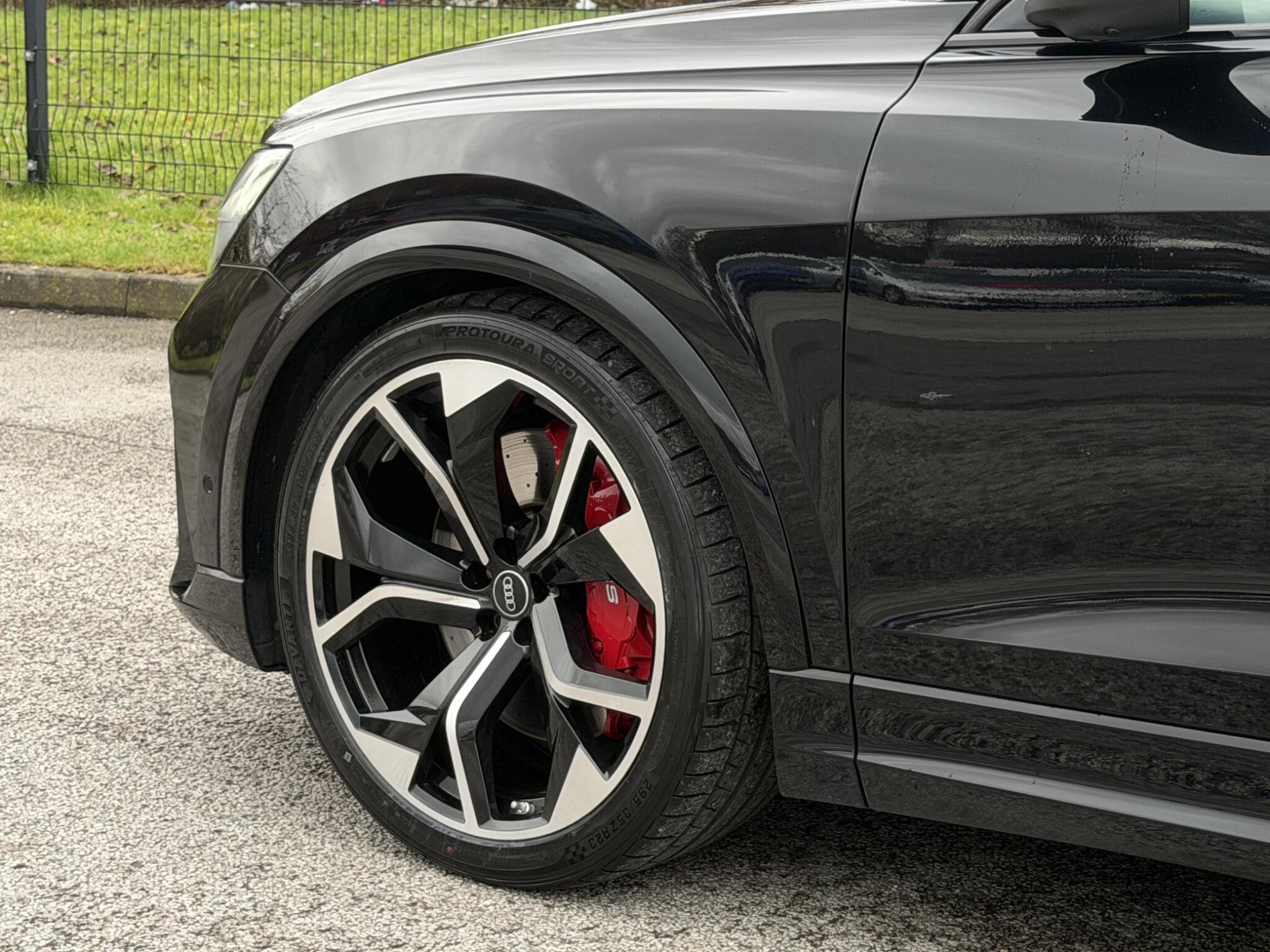 Audi Audi RSQ8 view 39