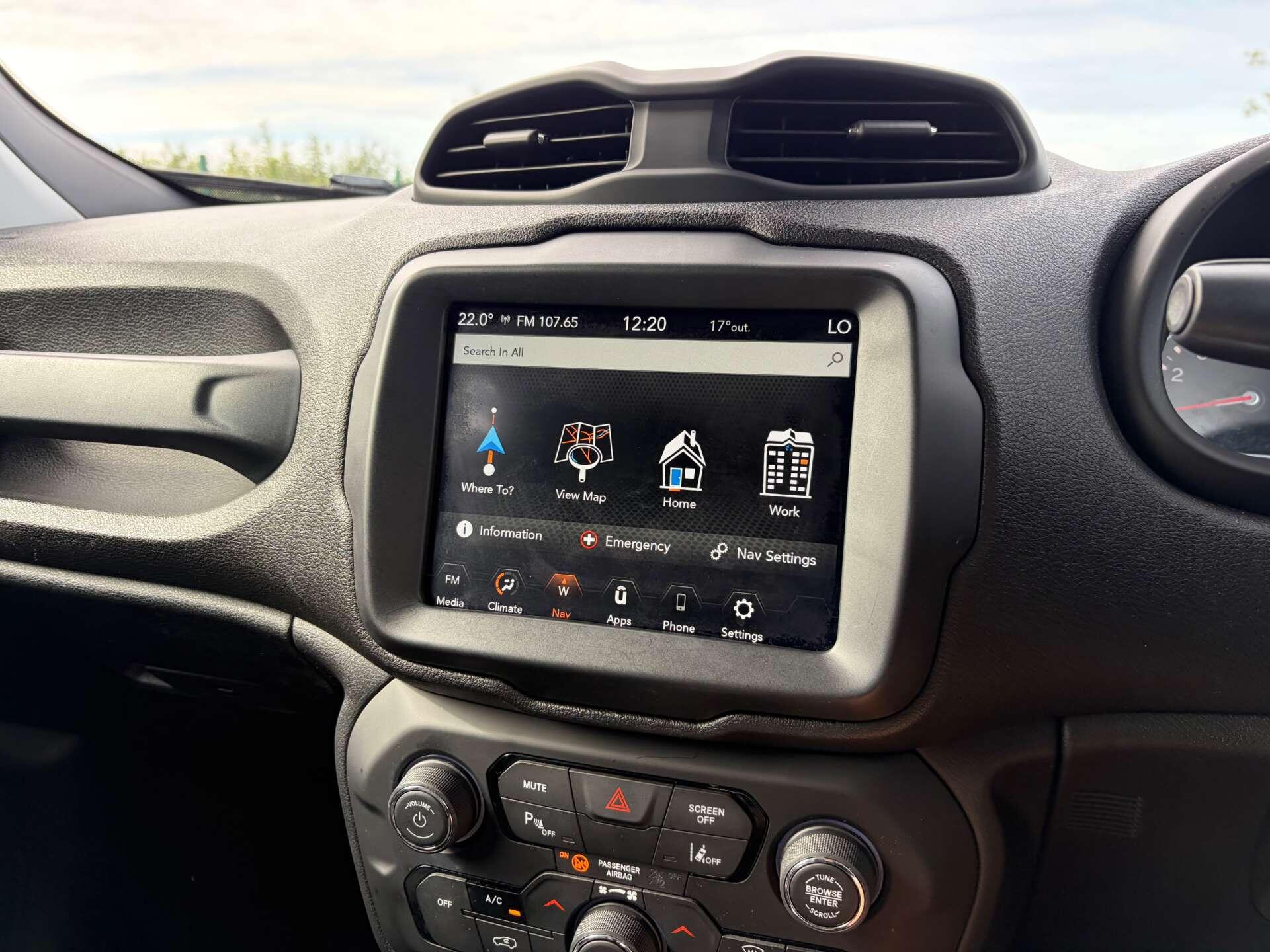 Jeep Renegade view 44