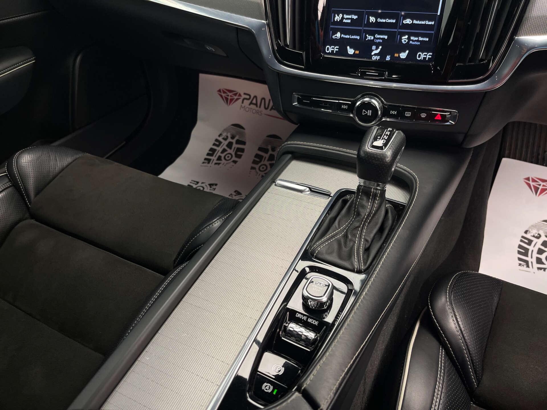 Volvo S90 view 18