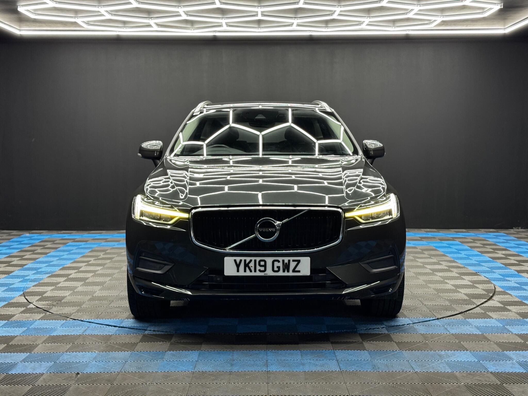 Volvo XC60 view 2
