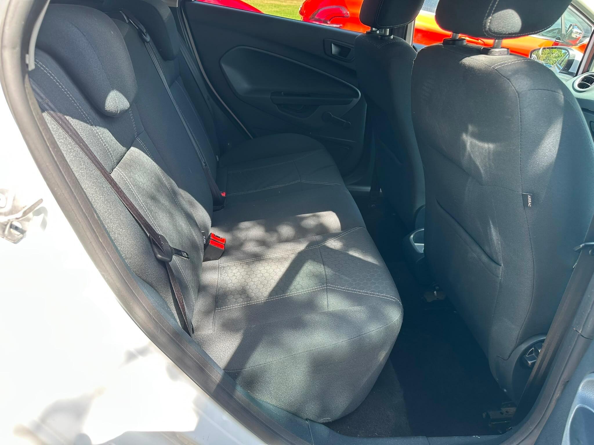 Ford Fiesta view 24