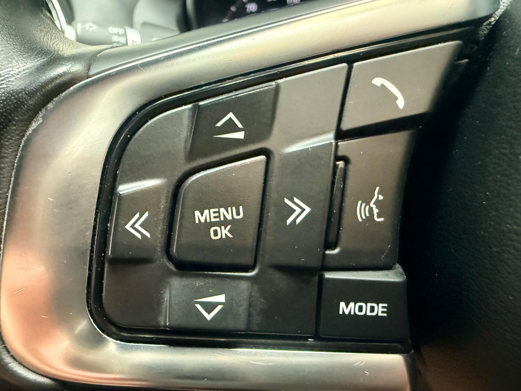Jaguar Xe view 27