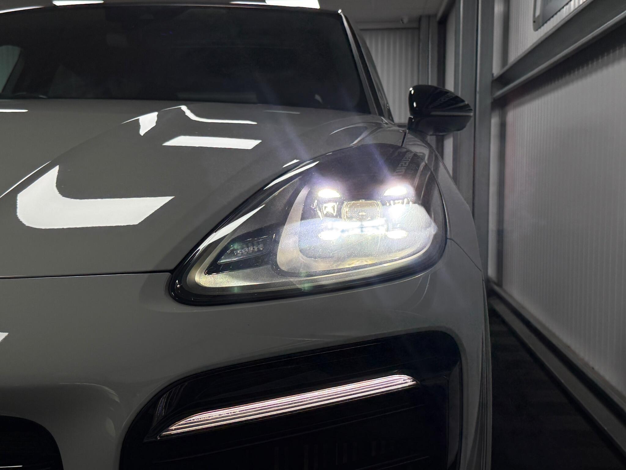 Porsche Cayenne view 48