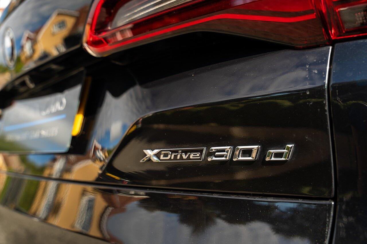 BMW X5 view 18