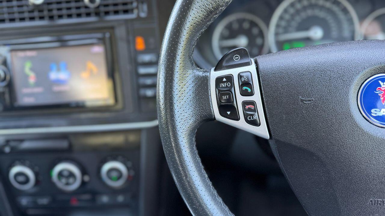 Saab 9-3 view 17