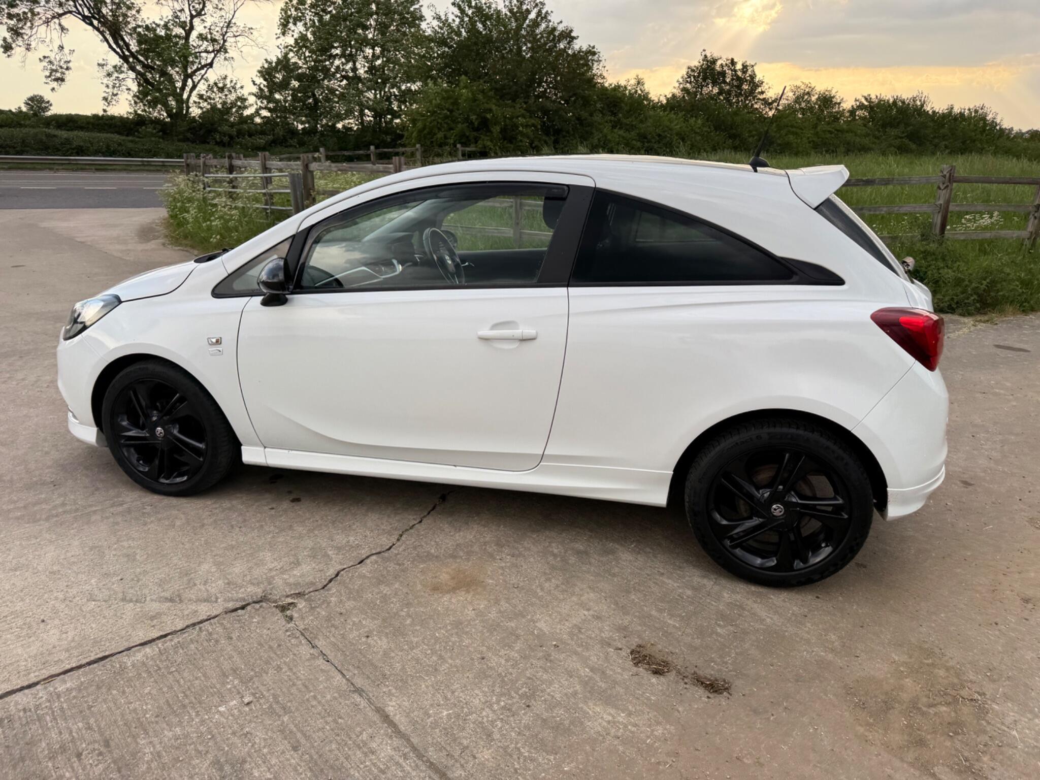 Vauxhall Corsa 1.4i ecoTEC Limited Edition Euro 6 3dr — photo 14 of 96