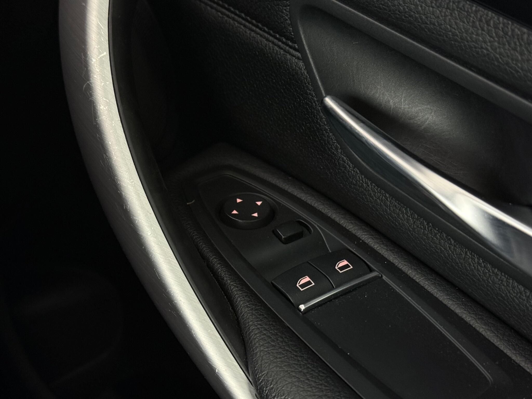 BMW 4 Series view 16