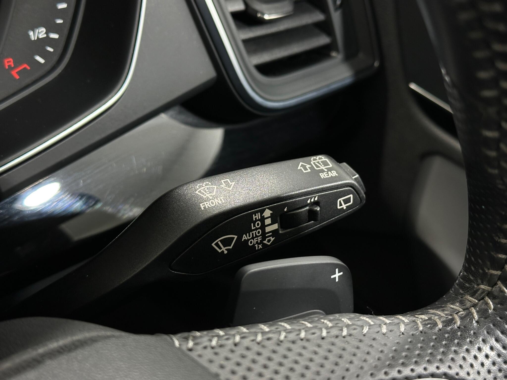 Audi Q5 view 17