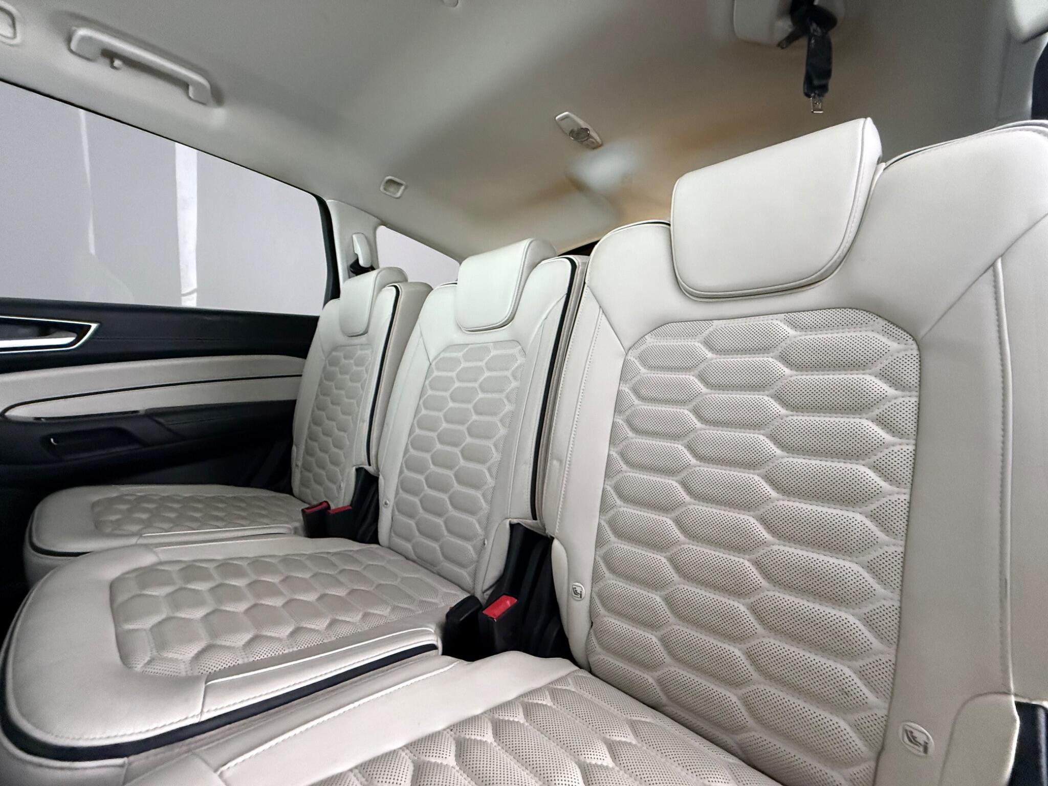 Ford S-Max view 15