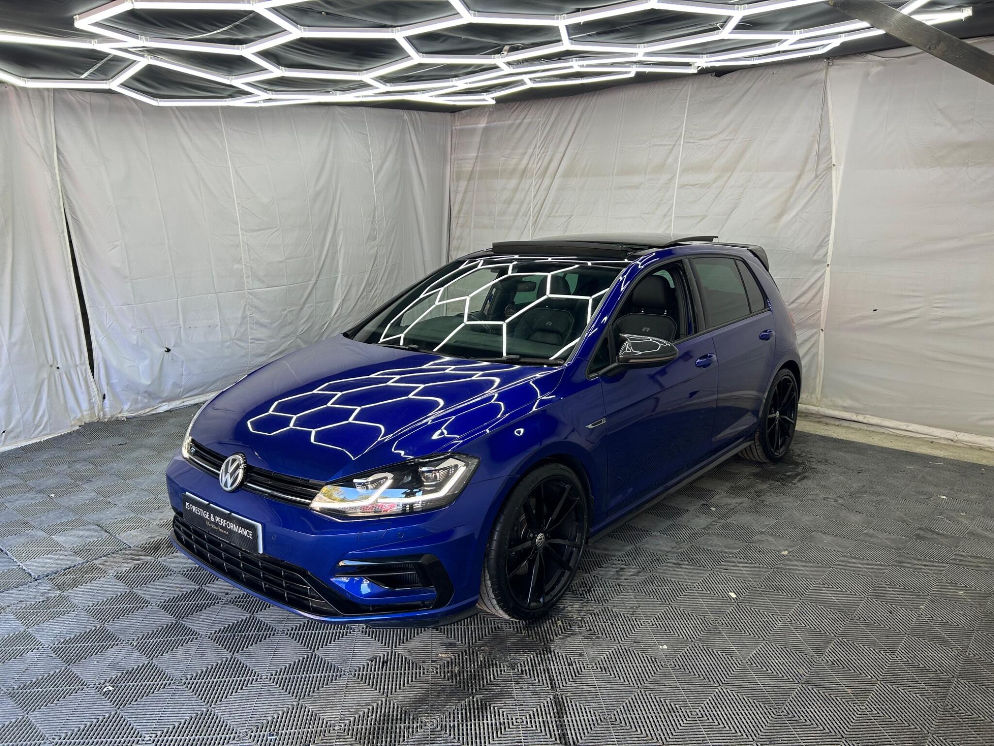 Volkswagen Golf view 3