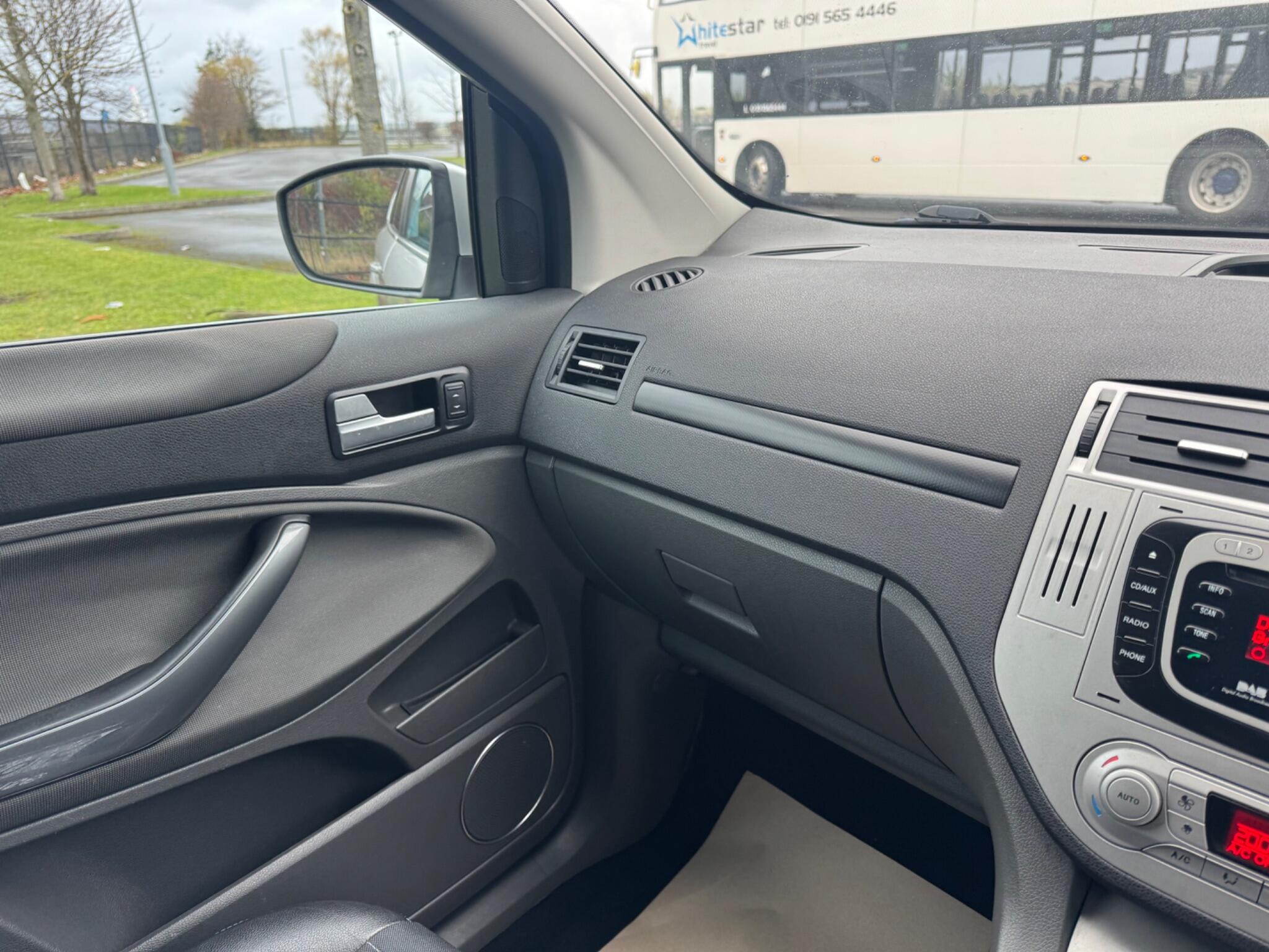 2009 Ford Kuga 2.0 TDCi Titanium 2WD Euro 4 5dr • 115,783 miles image 21