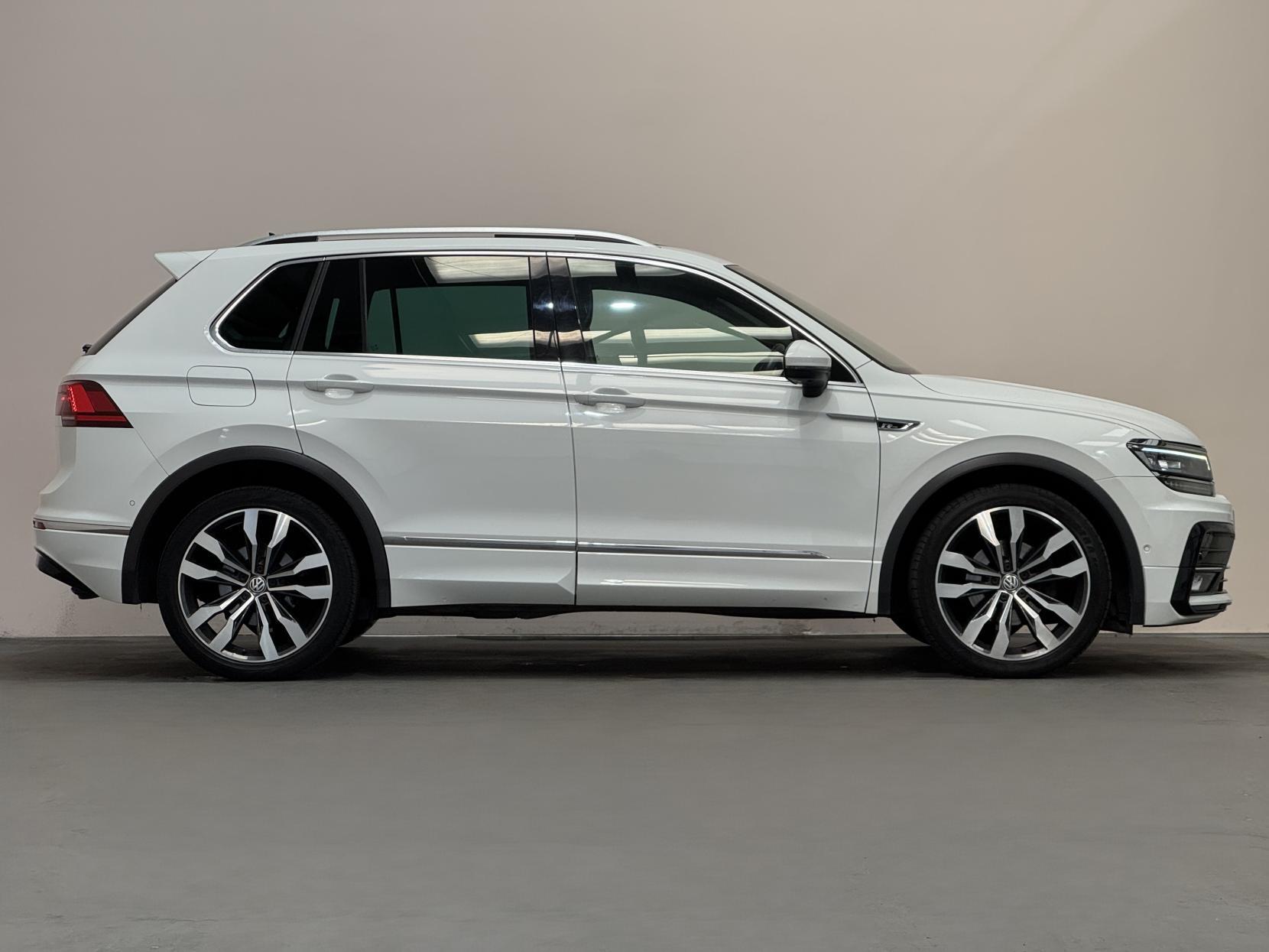 Volkswagen Tiguan view 18