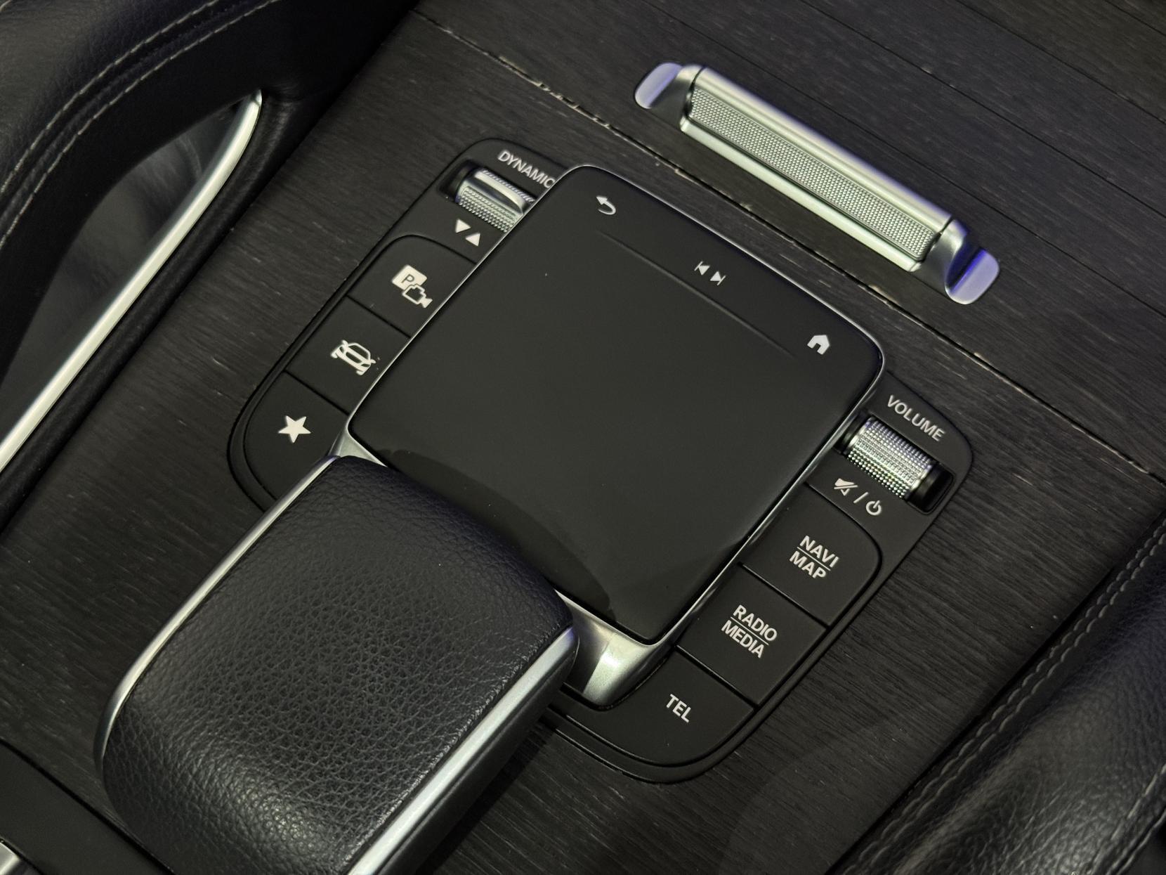 Mercedes-Benz Gle view 49