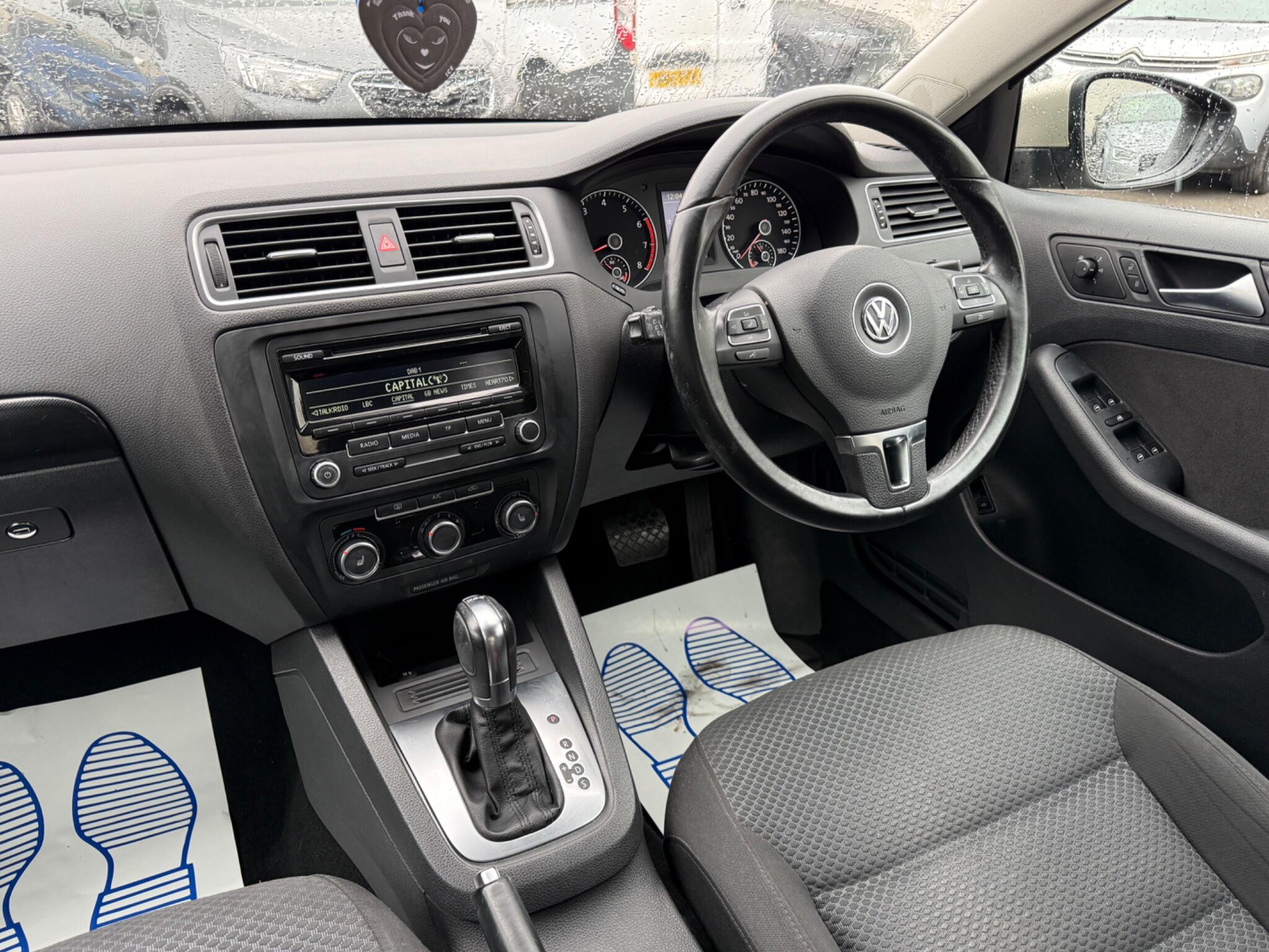 Volkswagen Jetta - Image 60