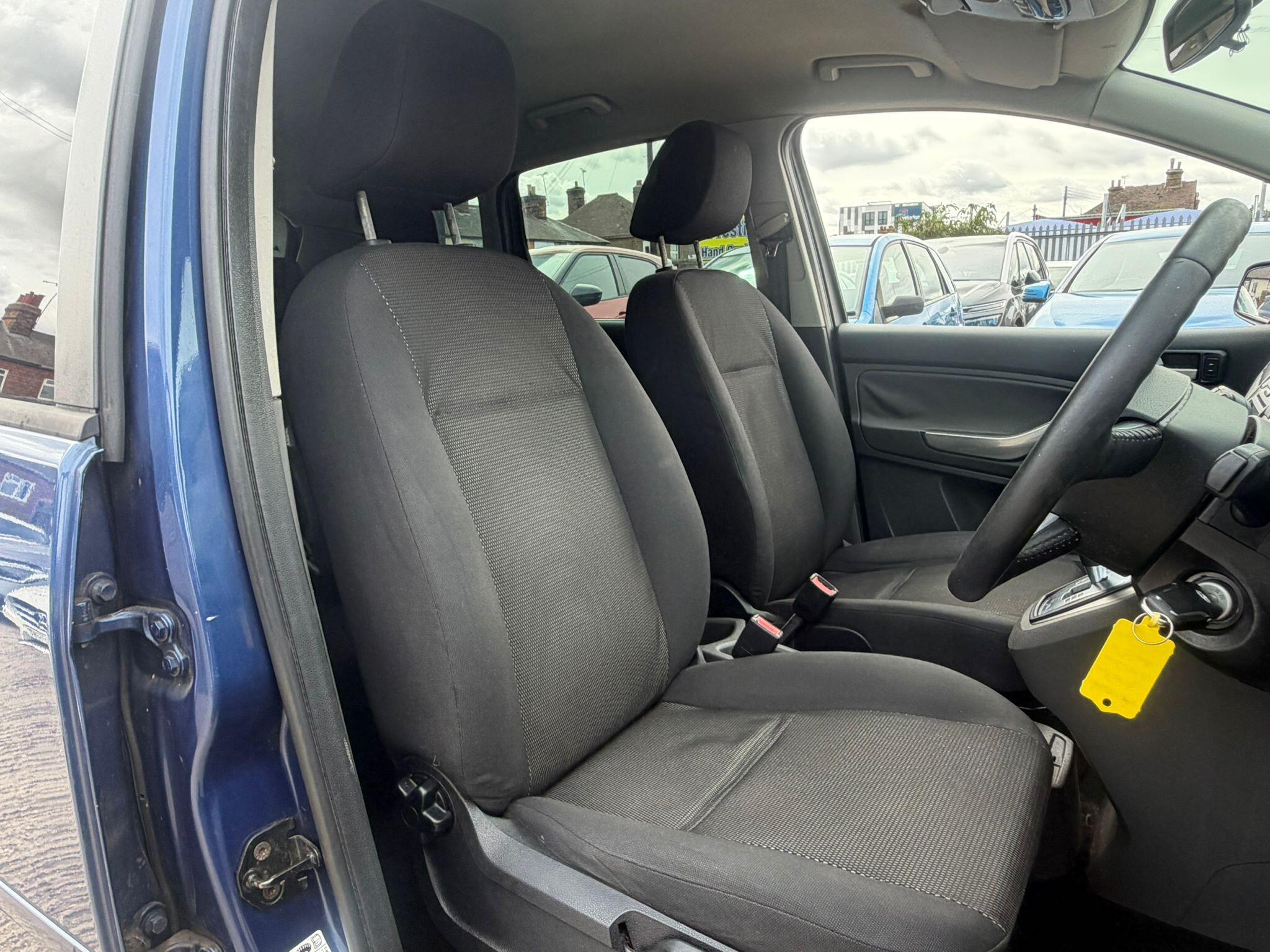 Ford C-Max view 10