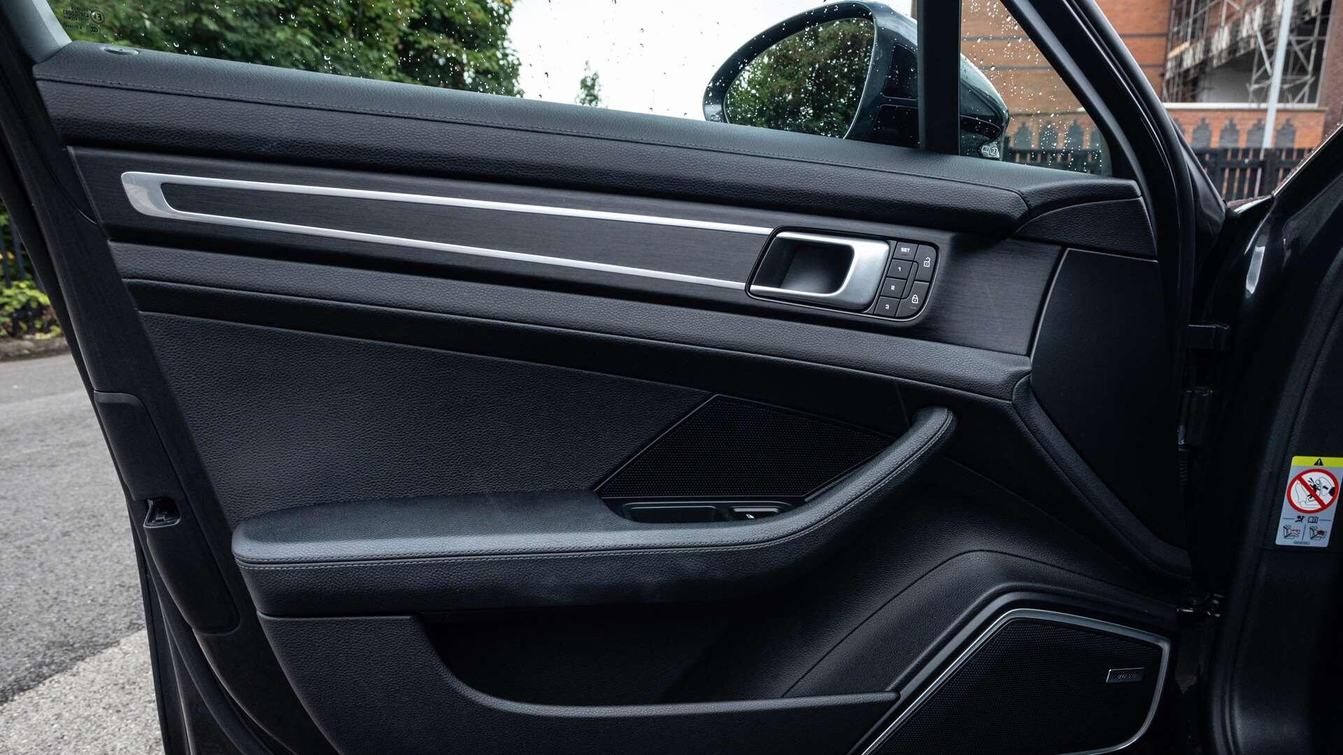 Porsche Panamera view 35