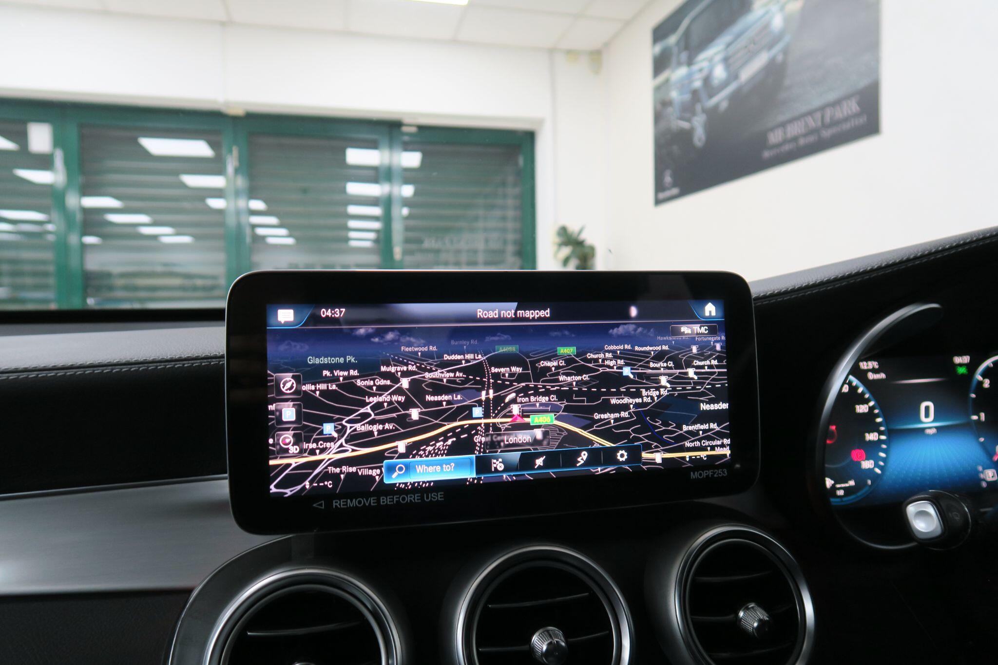 Mercedes-Benz GLC view 12