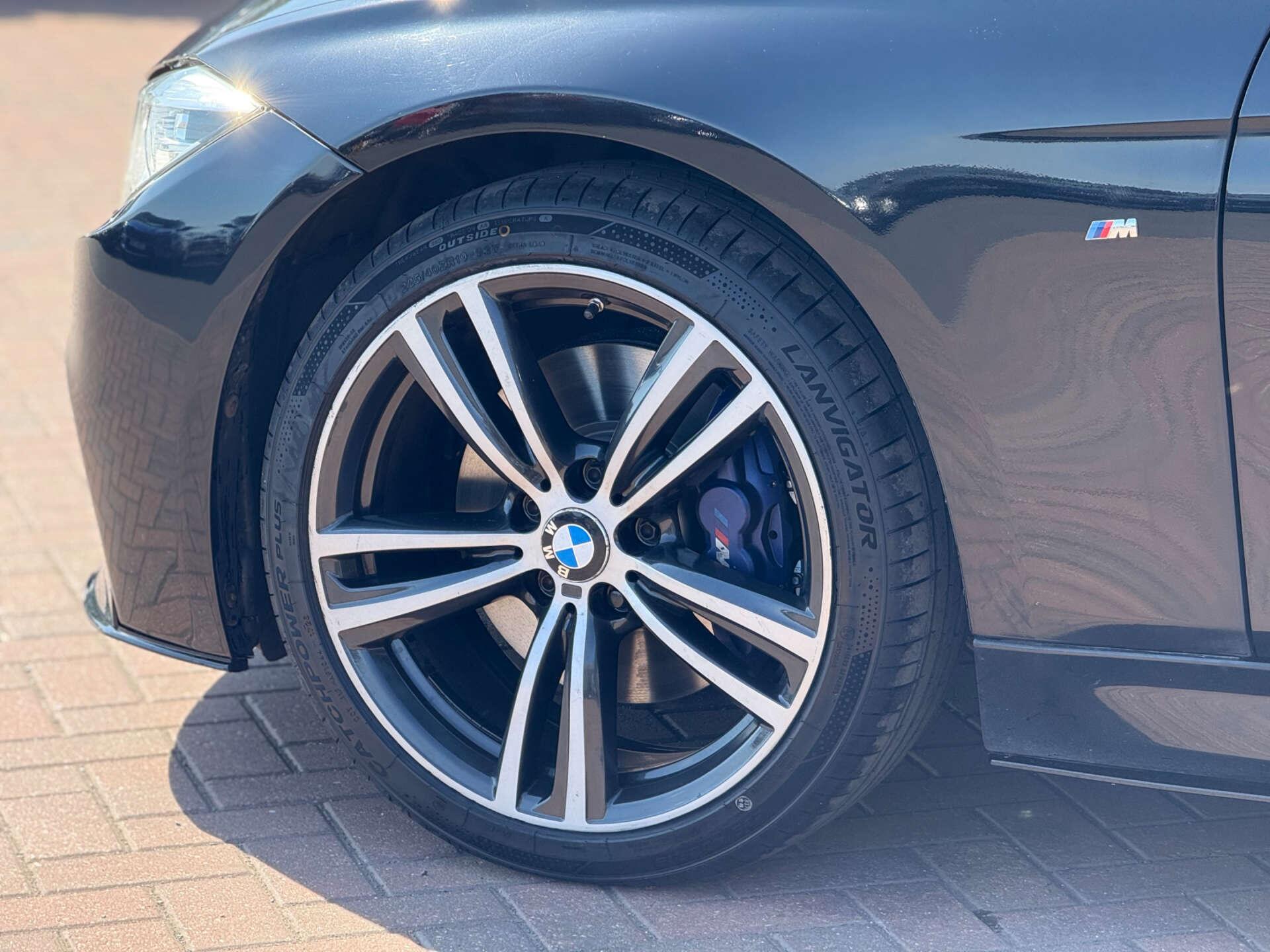 BMW 3 Series view 10