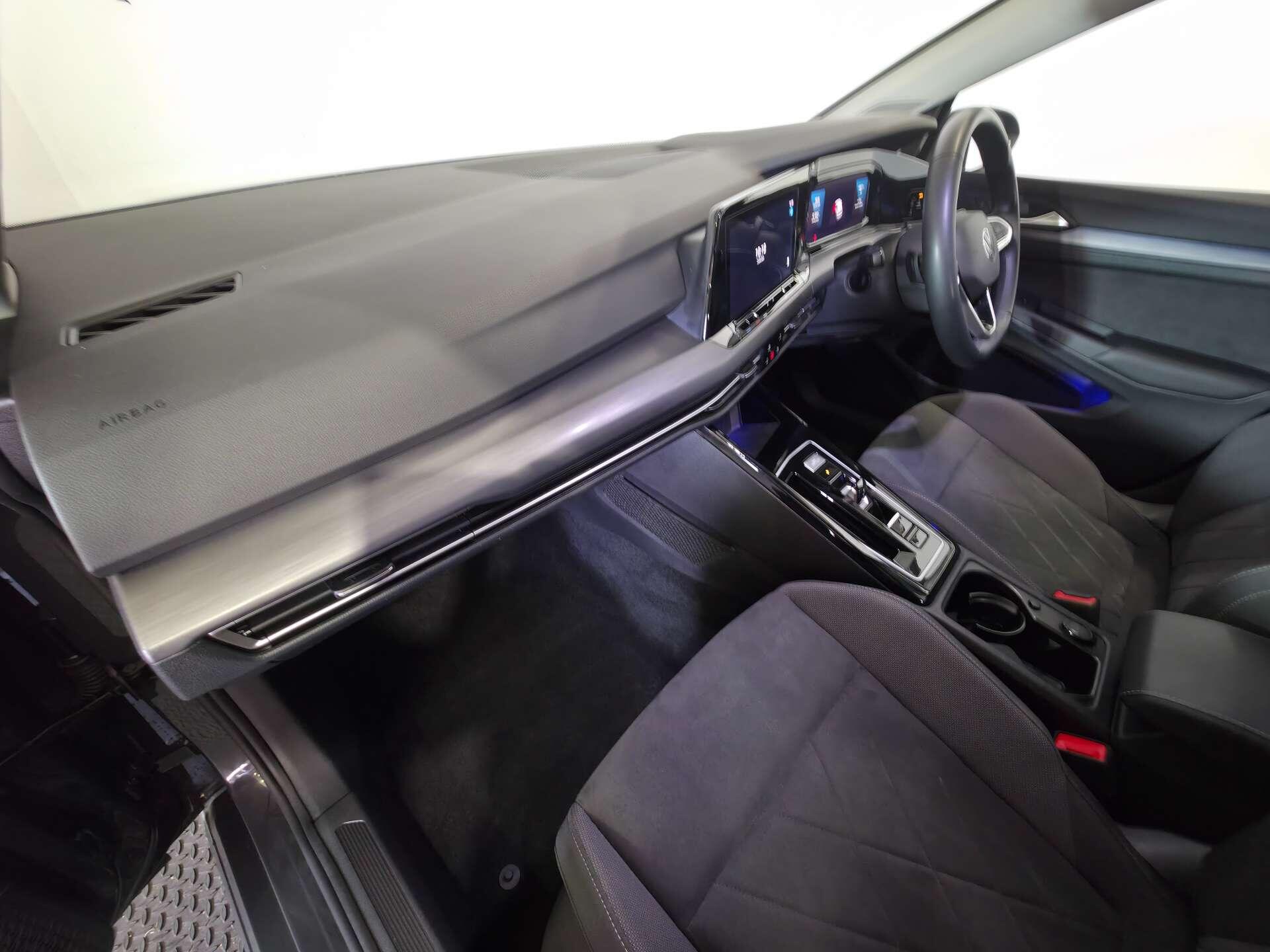 Volkswagen Golf view 63