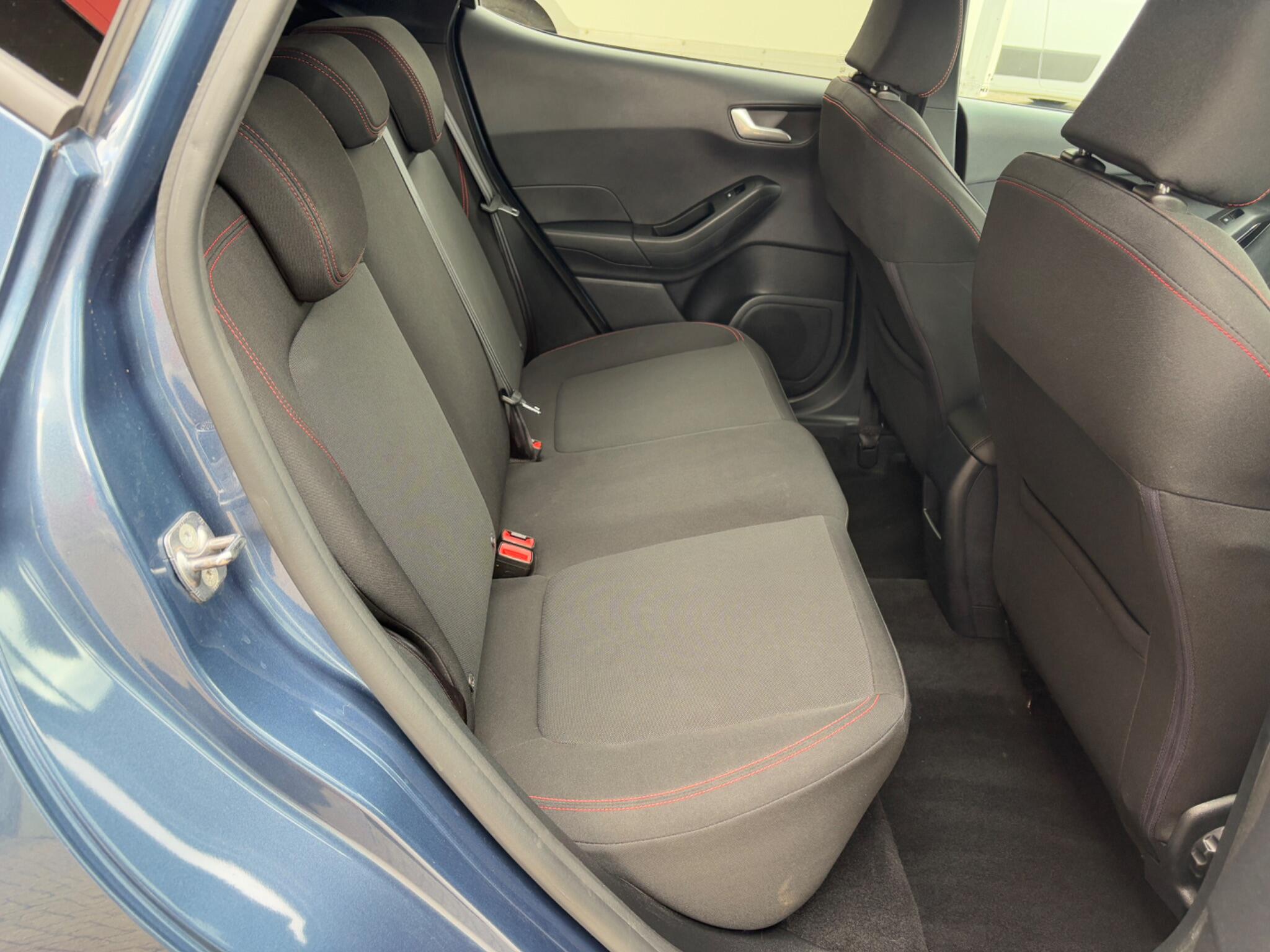 Ford Fiesta view 13